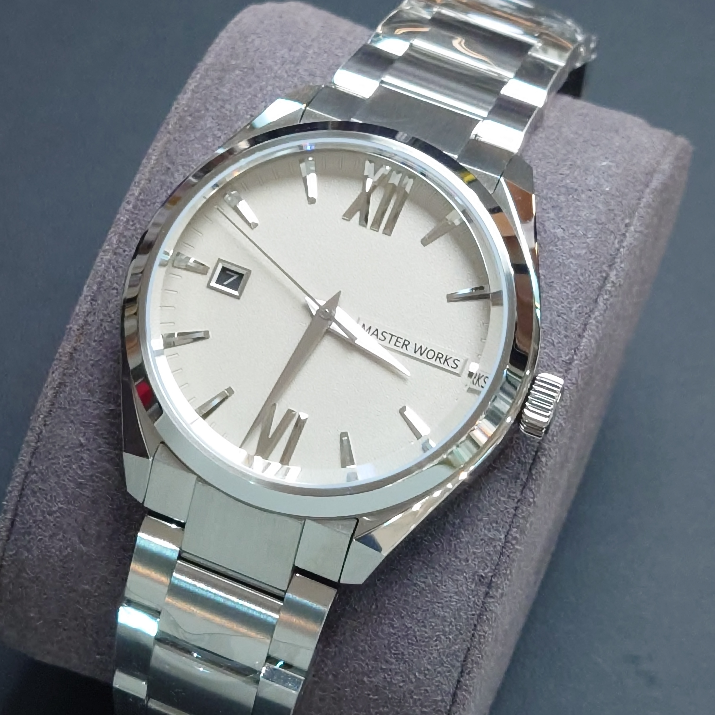 Master Works ANGOLOACUTO Beige