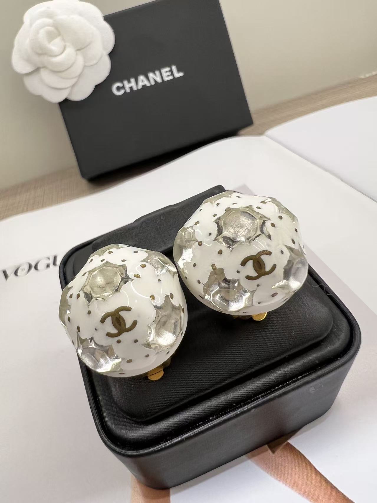 Chanel 立體波波點夾式耳環