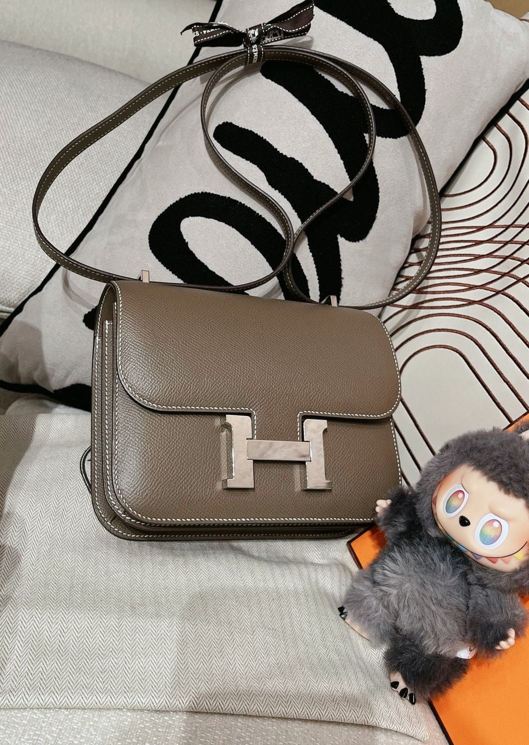 Hermes Constance 19 Mini Stamp Y 大象灰銀扣epsom 牛皮100%Authentic, 98%New ✅Dust bag ✅Box