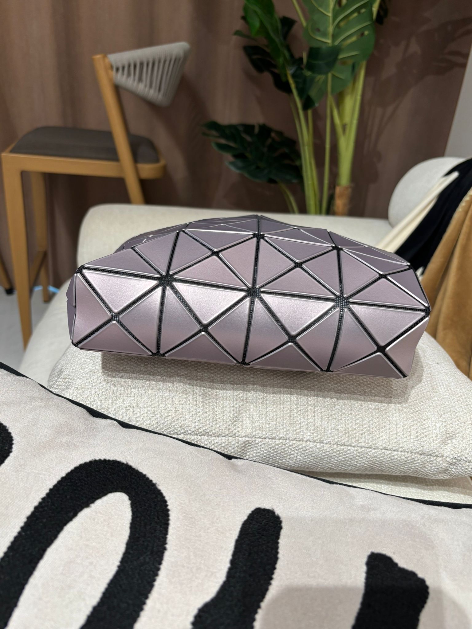ISSEY MIYAKE BAO BAO LUCENT BOXY tote bag 5X4 金屬色 😍 未使用品✅dust bag ✨專門店$5980📣