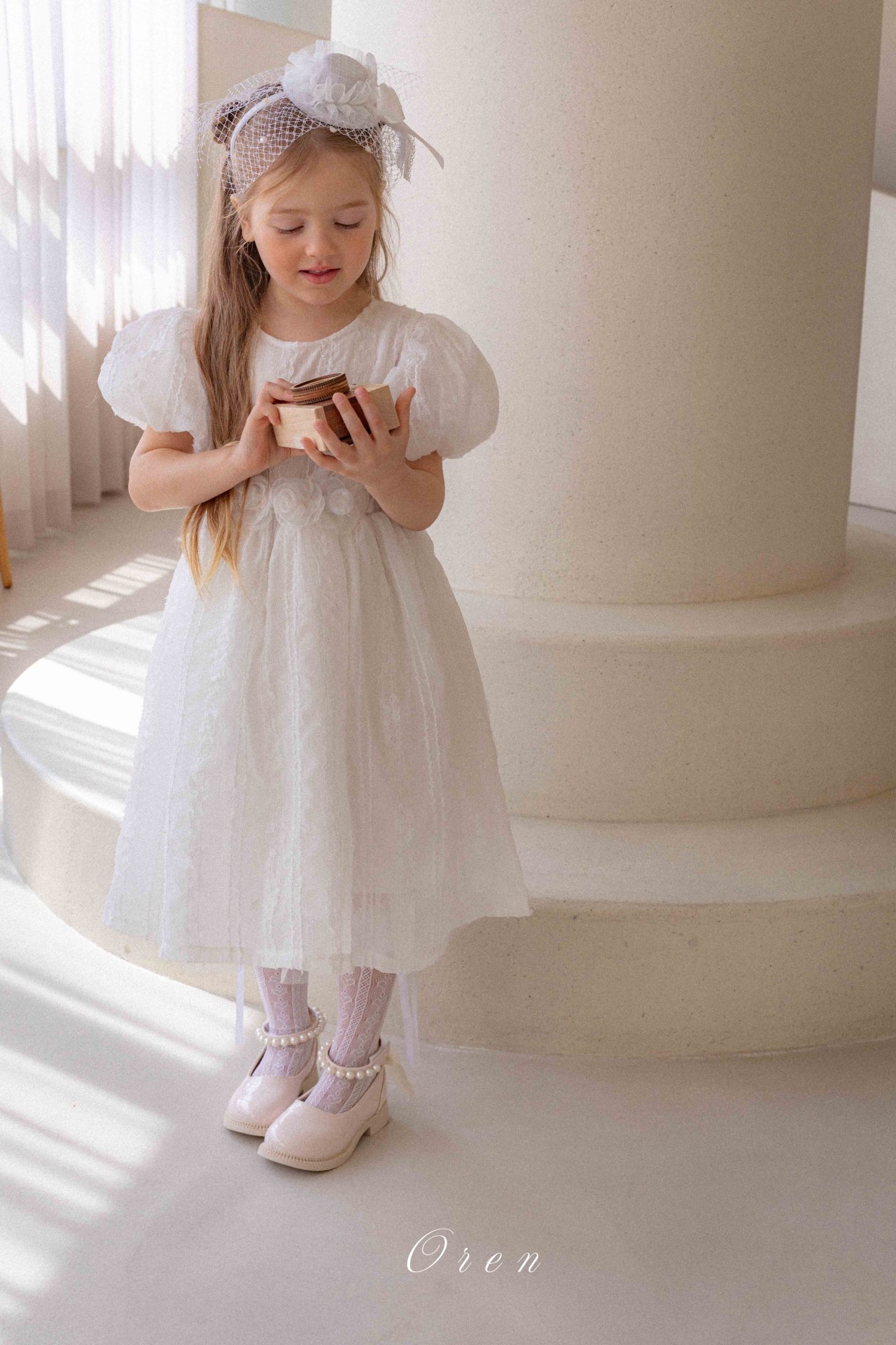 ☀️預訂 韓國直送☀️🇰🇷Oren Edel Pure蕾絲紋理花卉腰帶泡泡袖包屁裙/連身裙