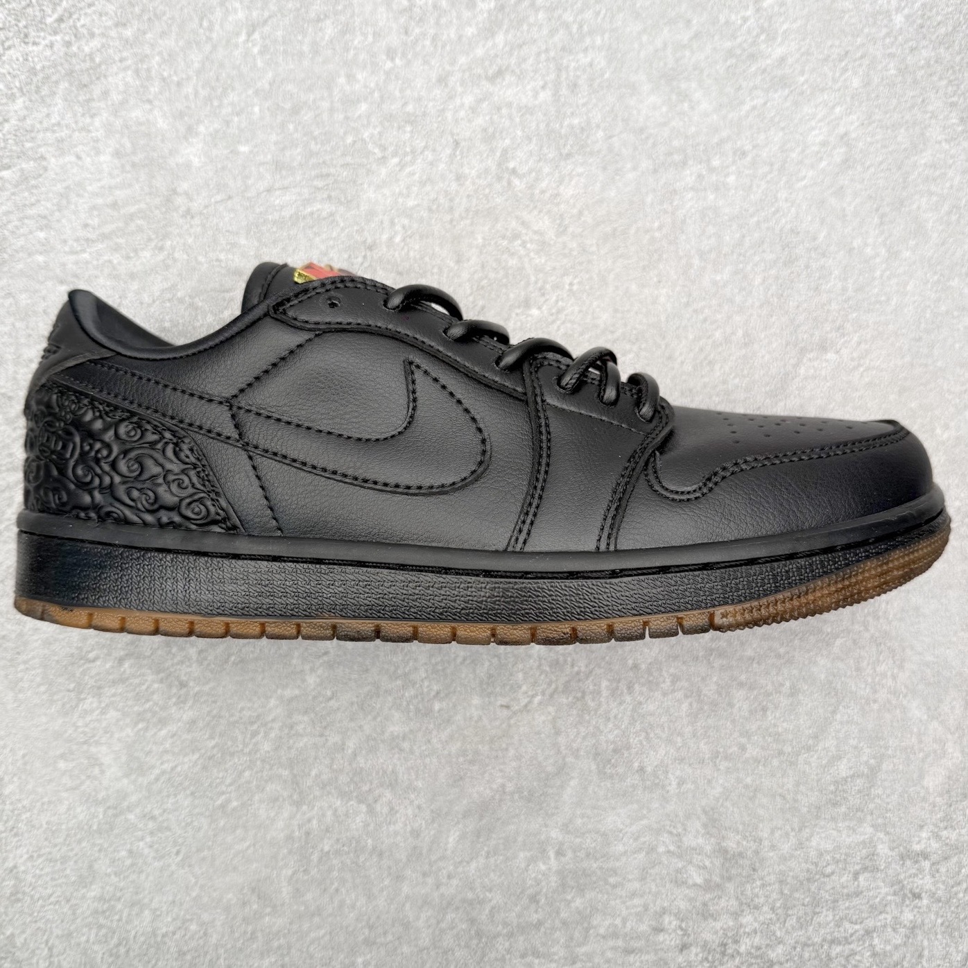 Air Jordan 1 Low OG "Xuan Wu" IO3147-001