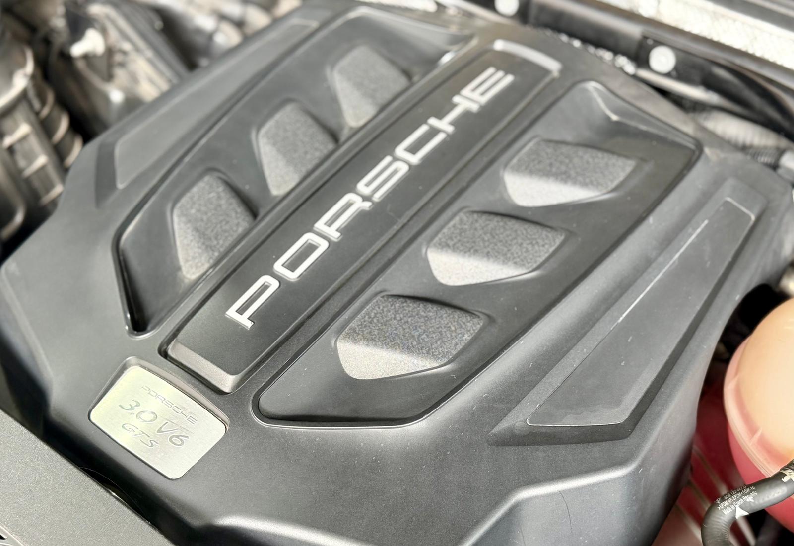 Porsche Macan GTS 2016