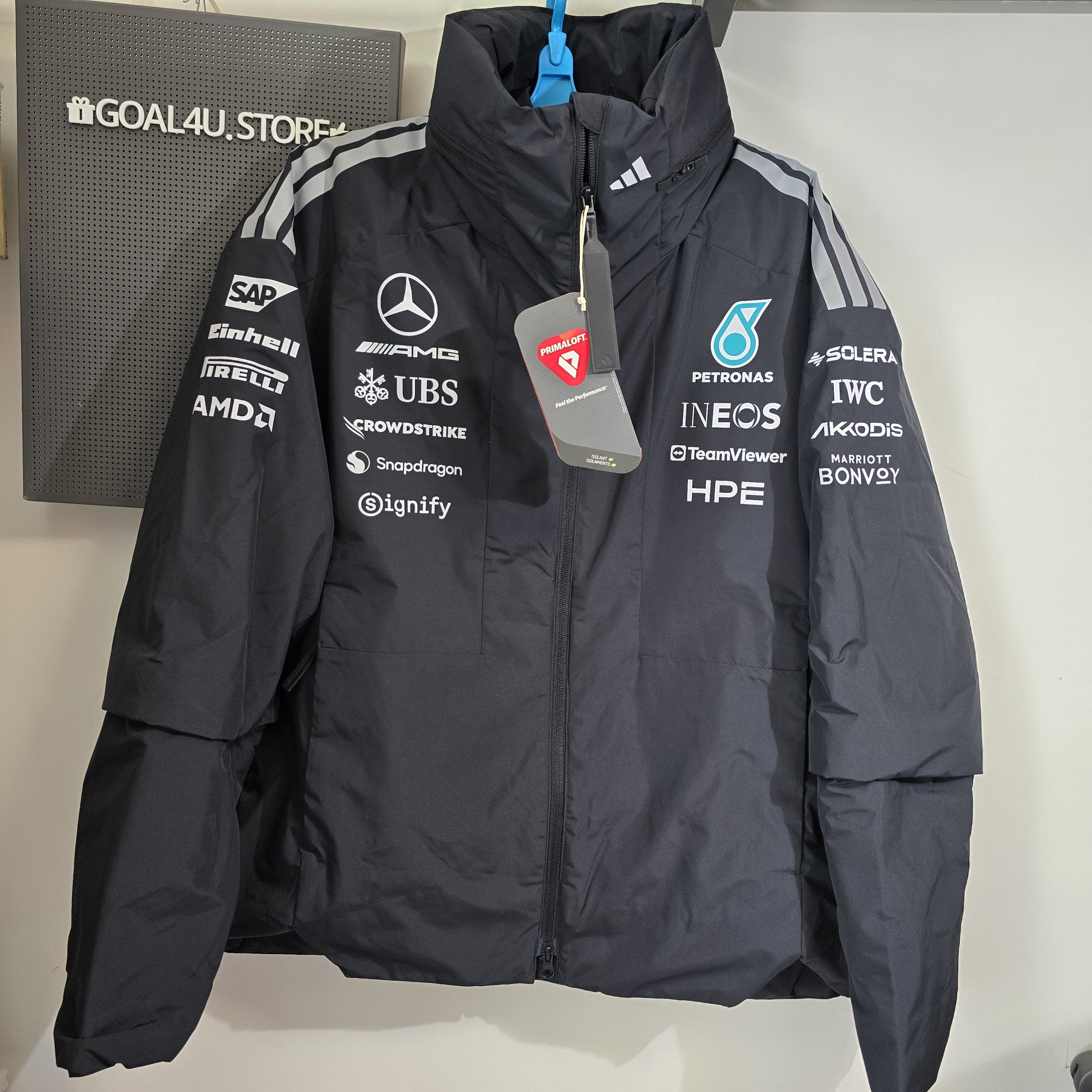 Adidas F1 Mercedes Benz 平治車隊 2026 黑色工程師外套 KE5552