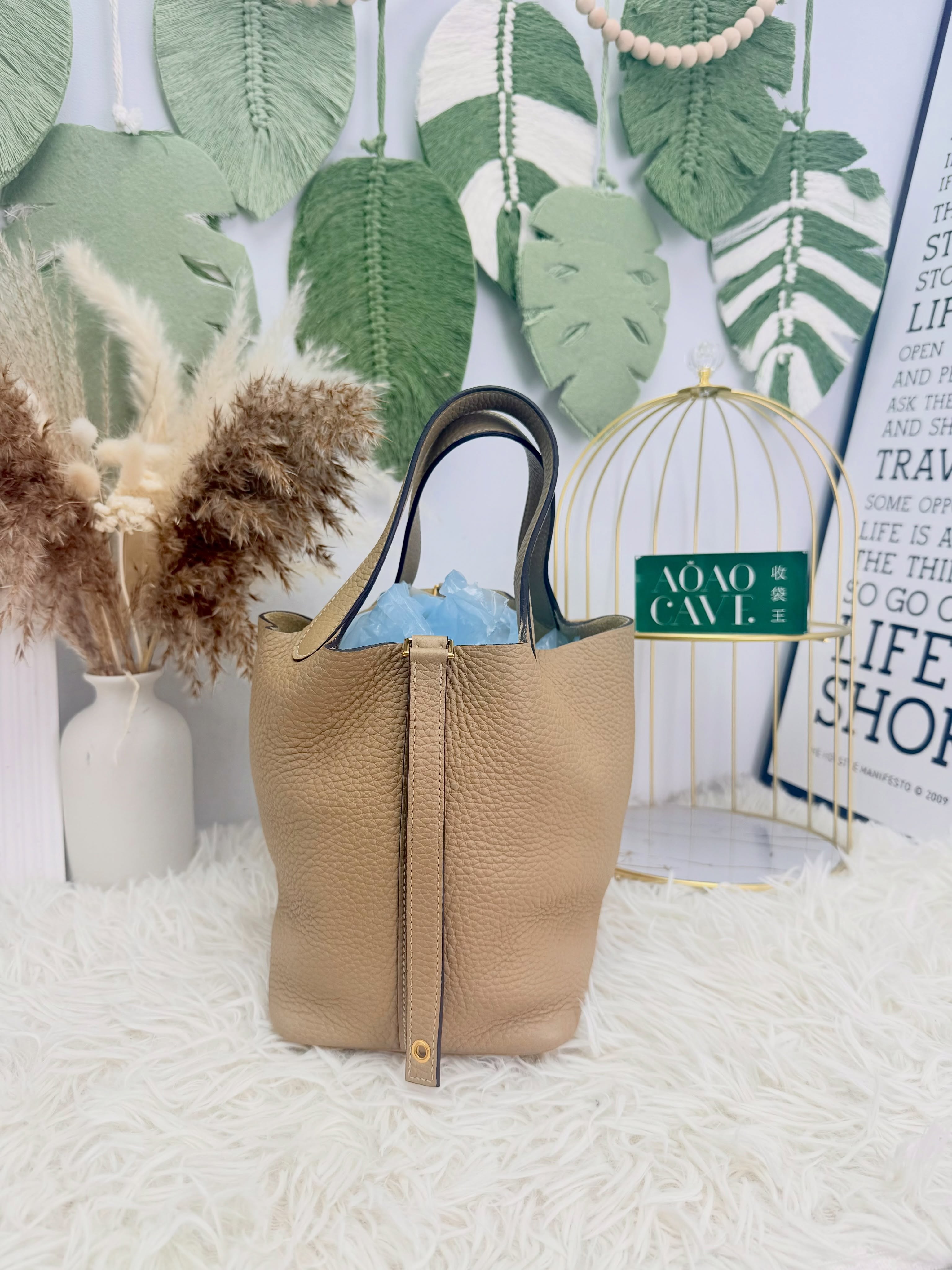 Hermes👜 PRE OWNED 🛍️ 風衣灰 金扣 p18 b stamp 有盒有塵袋   