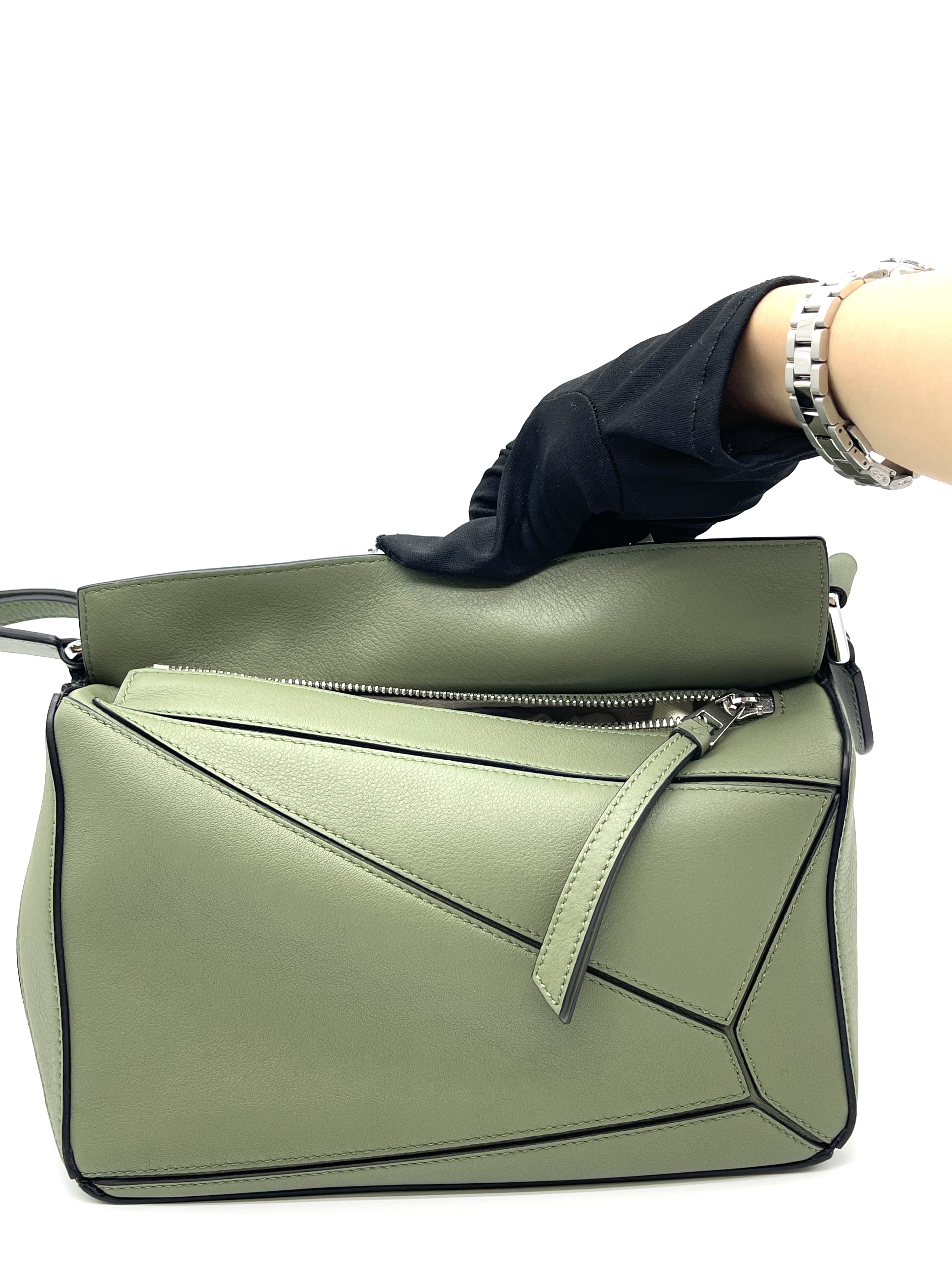 Pre-Owned LOEWE Small Puzzle Green / Product Code: 26050905