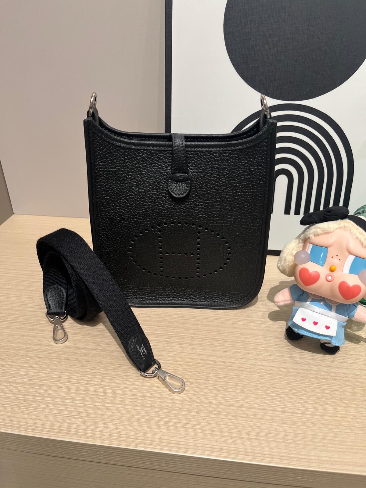 全新 Hermes mini evelyne, Stamp B ,黑色銀扣 100%Authentic,brand new ✅收據✅dust bag✅盒