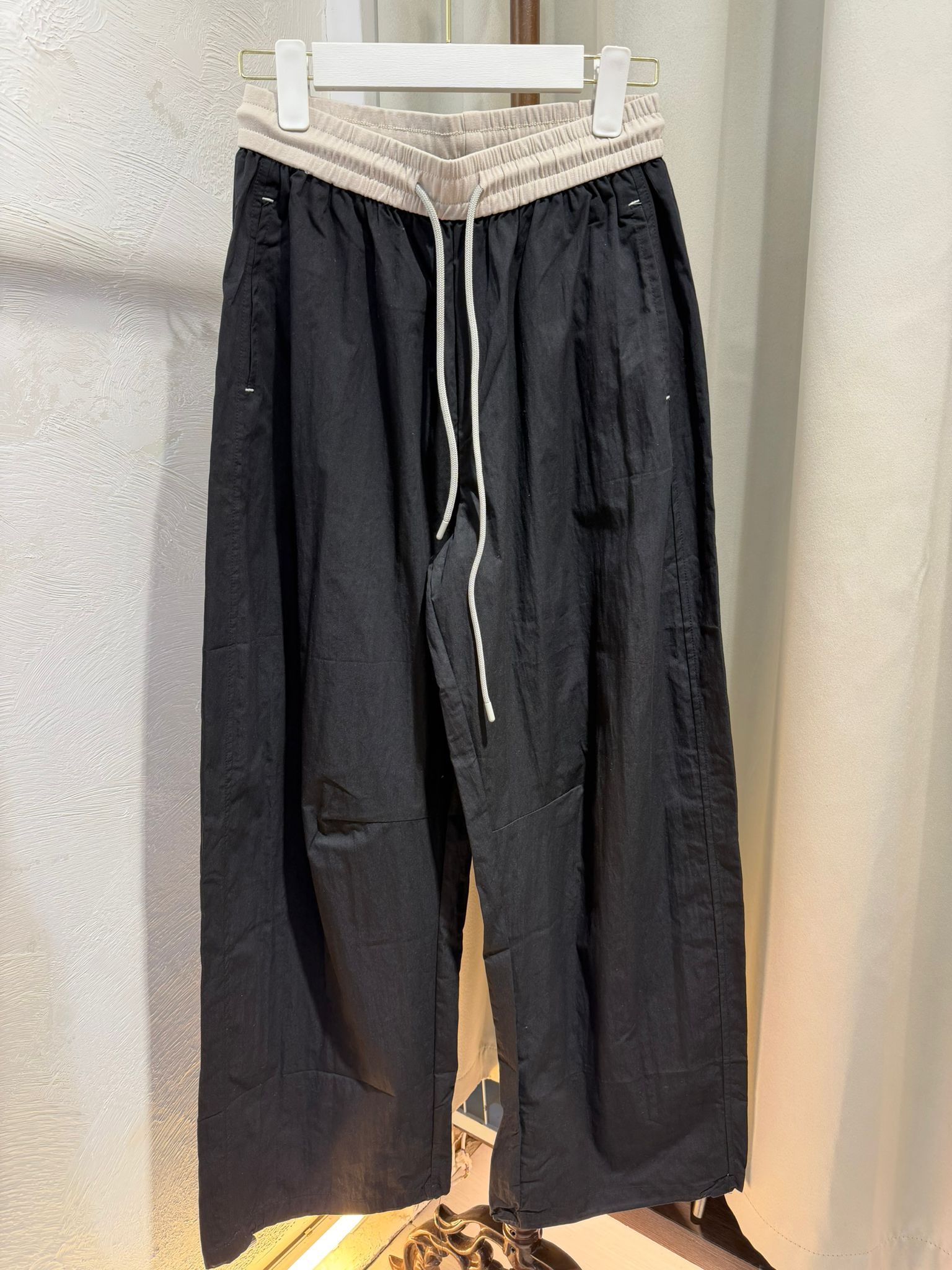 Sale‼️時尚休閒束腰寬褲