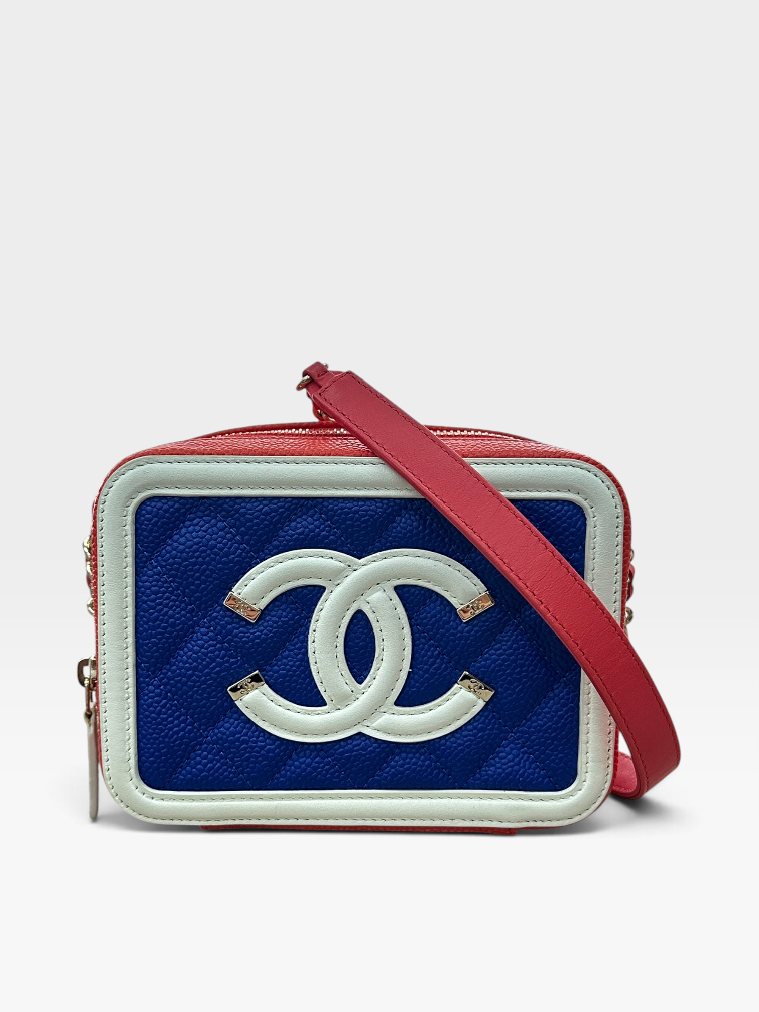 Pre-owned CHANEL CC Filigree Camera Bag / Product Code: 083106