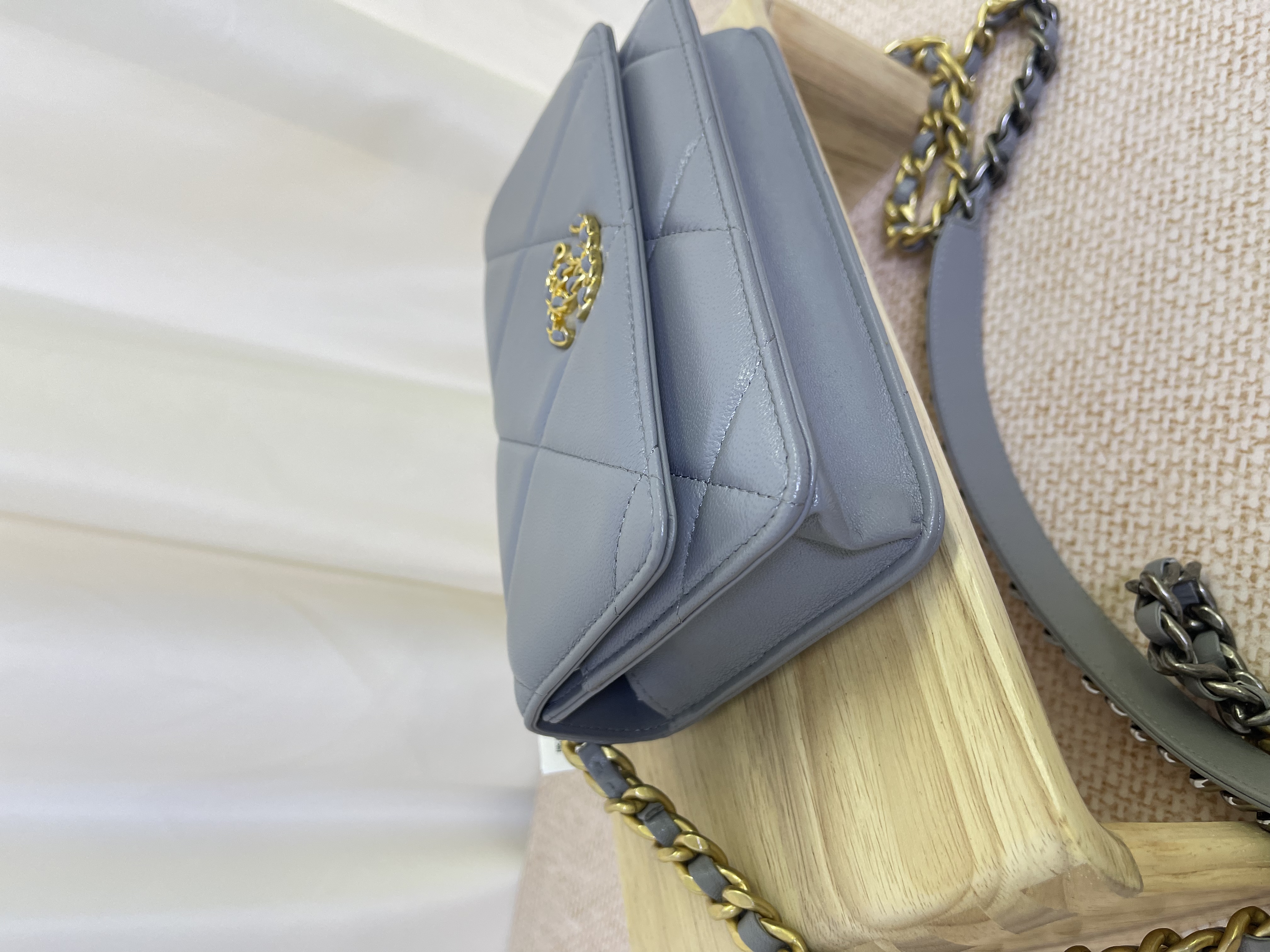 直播貨品 |  [1個-$100 2個-$300］BB05