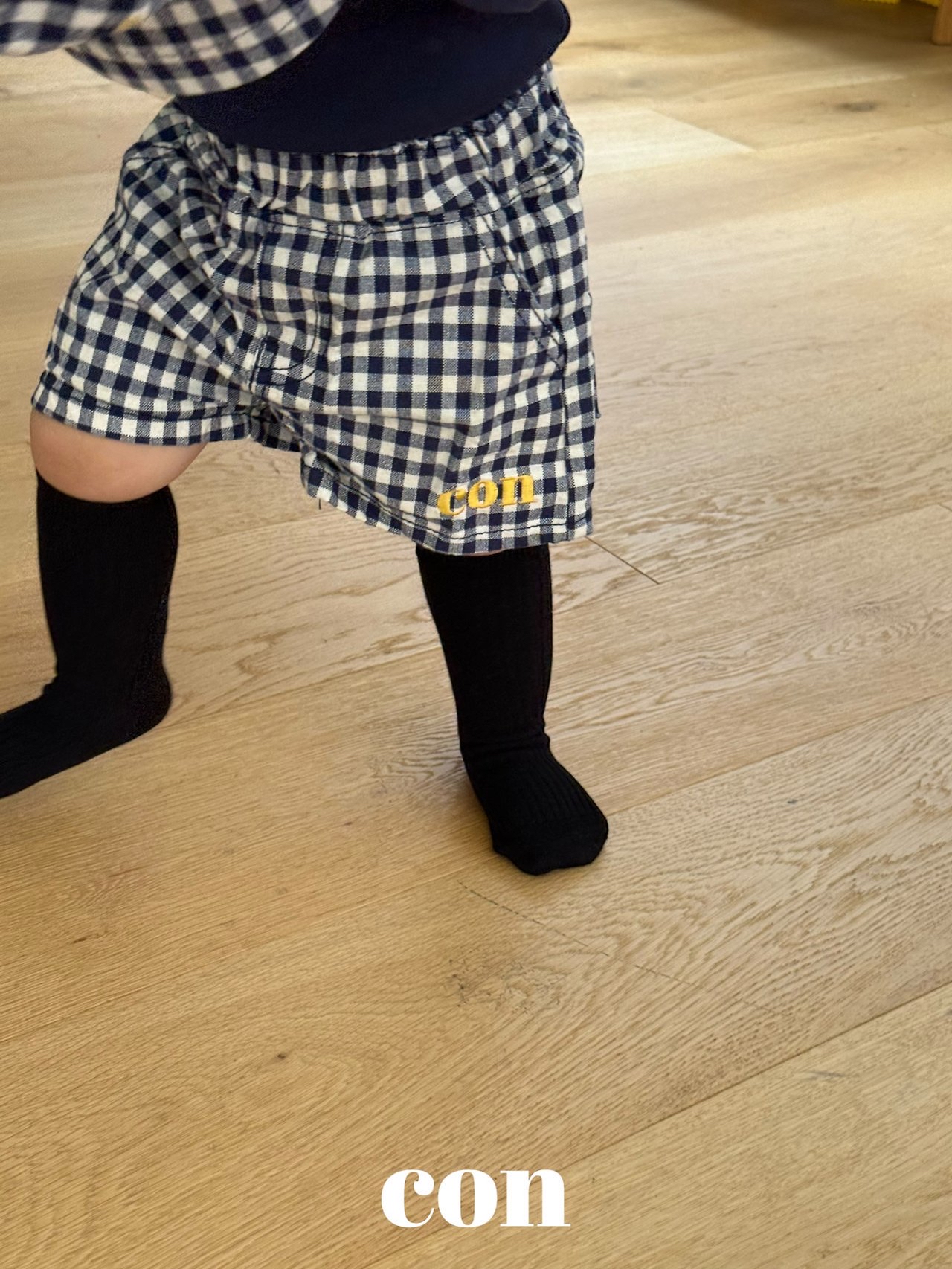 Con | Check Shorts