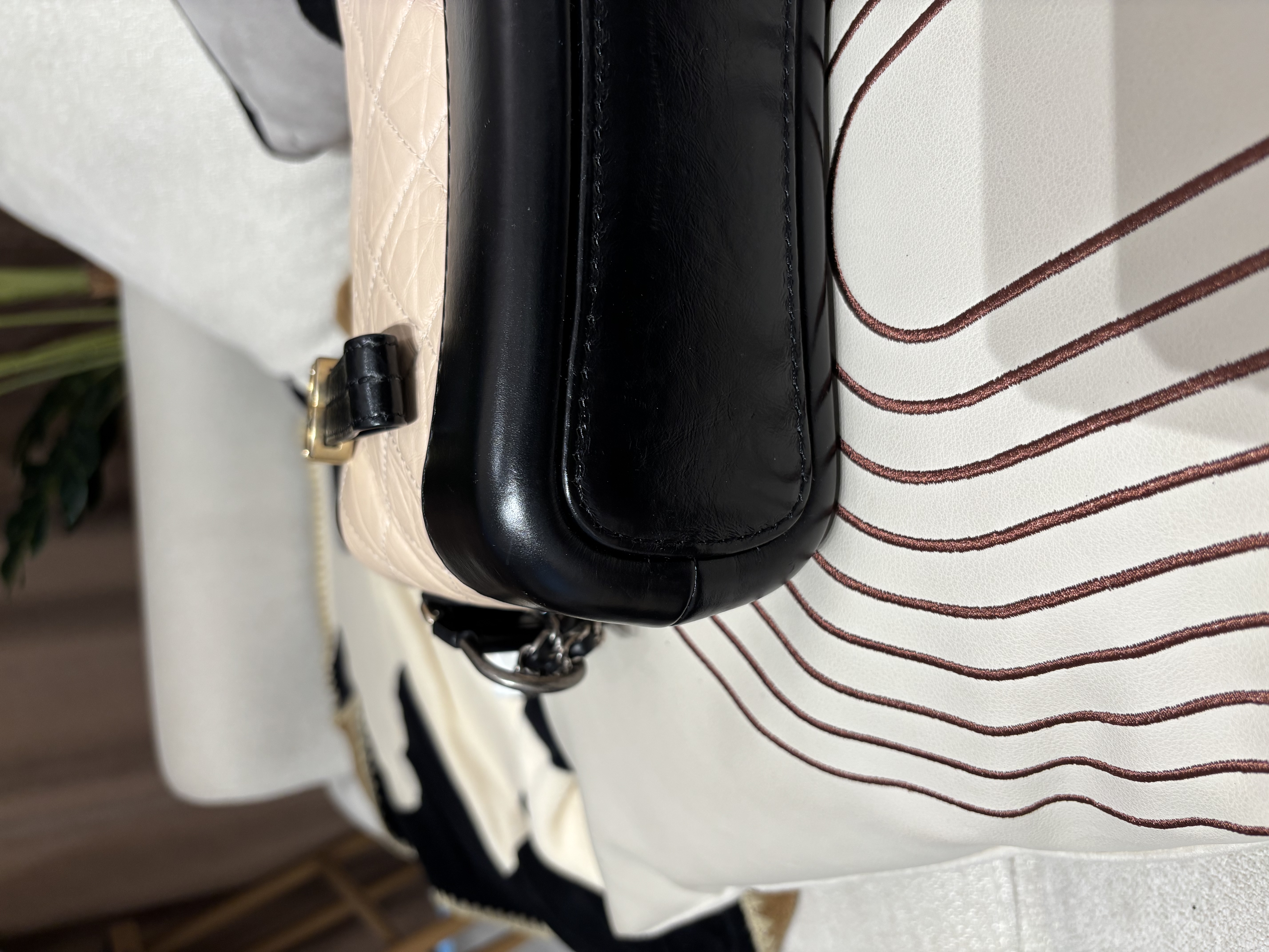 Chanel Gabrielle small hobo calfskin,100%Authentic ,95%new✅card ✅dust bag 