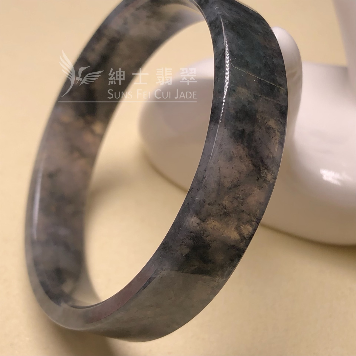 山水烏雞方鐲48.2mm