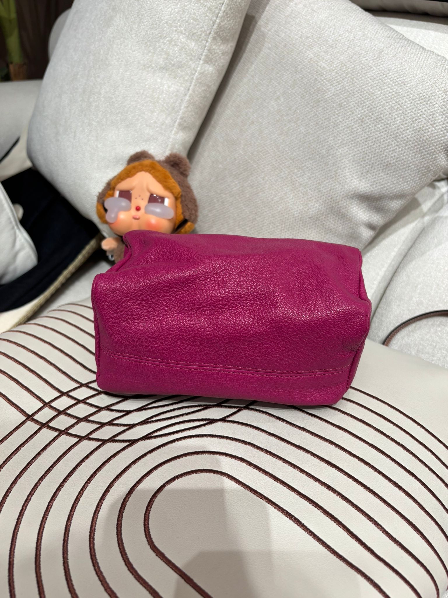 Givenchy Pandora pouch calfskin 100%Authentic,95%new