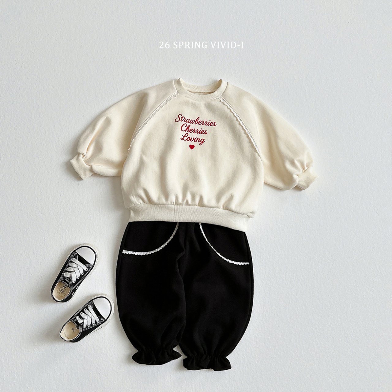 🌸預訂 韓國直送🌸🇰🇷VIVIDI兩色蕾絲寬鬆荷葉邊束腳運動褲