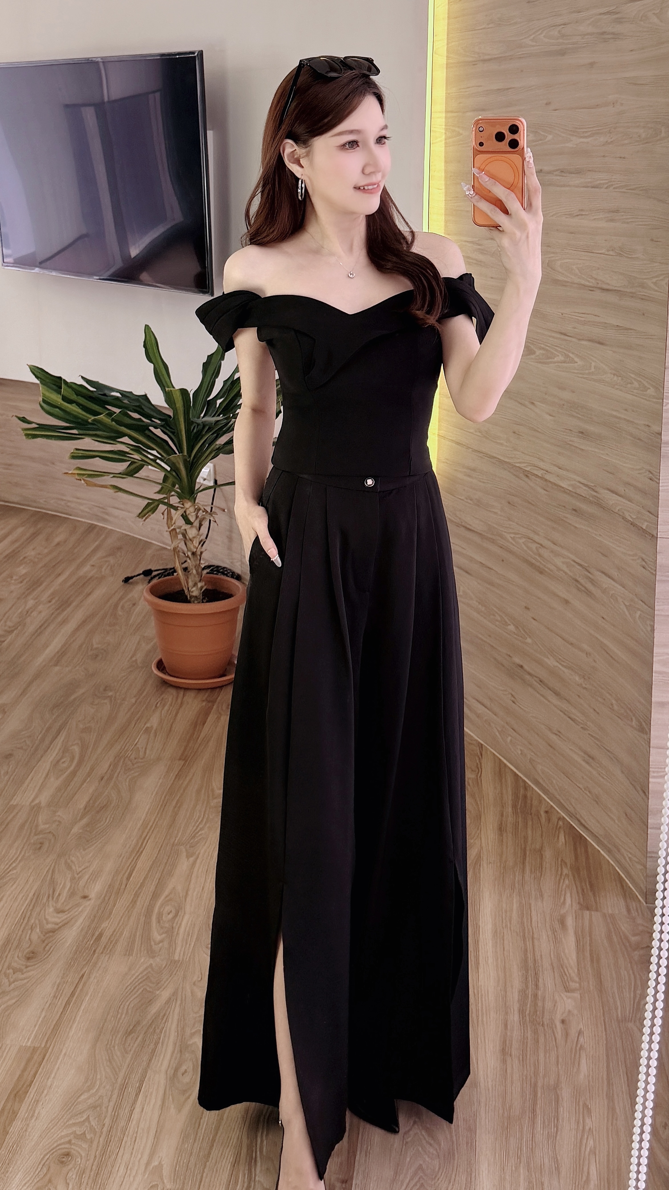 Isadora Off-shoulder Top