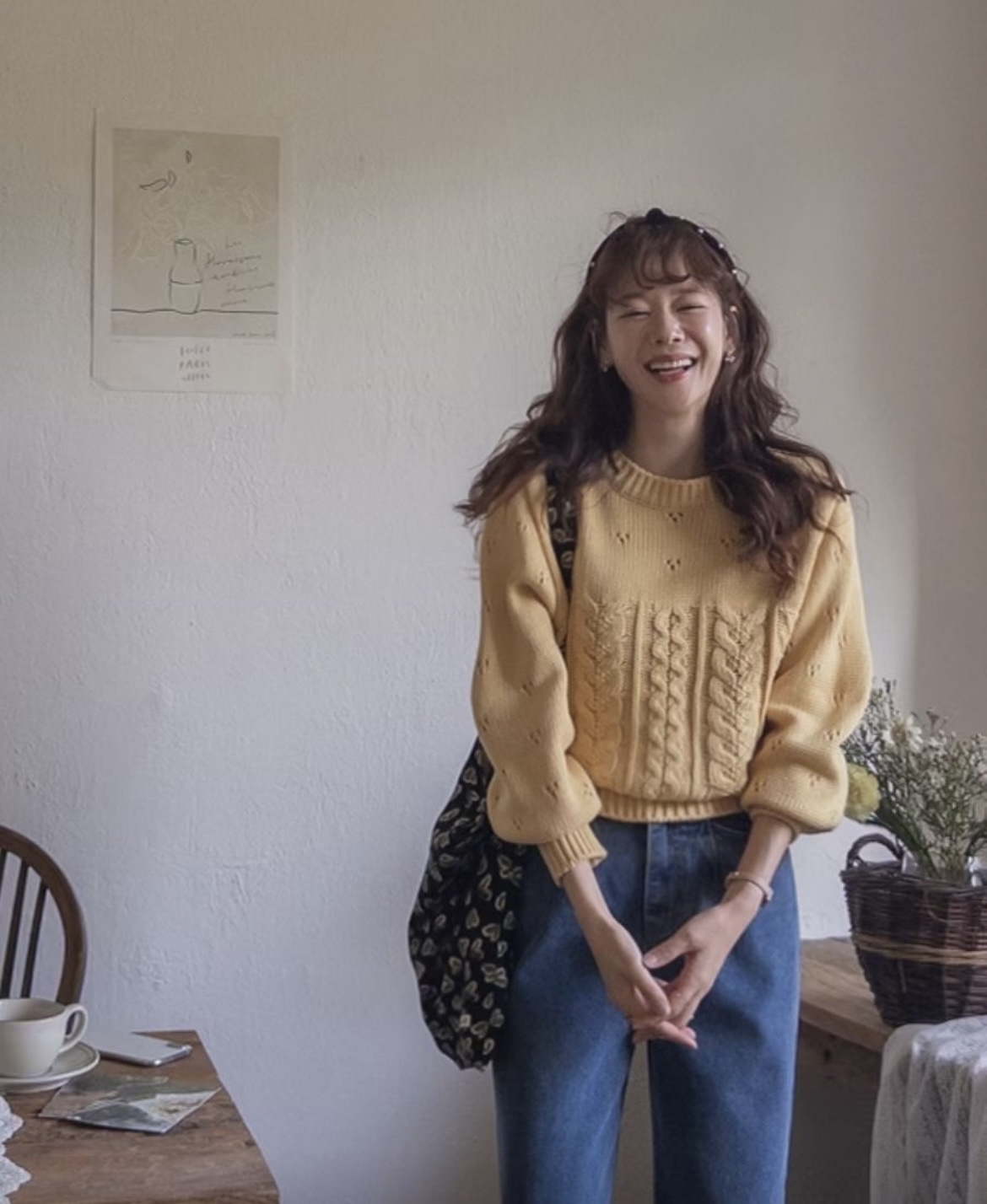 ♡ 文青通花針織上衣。