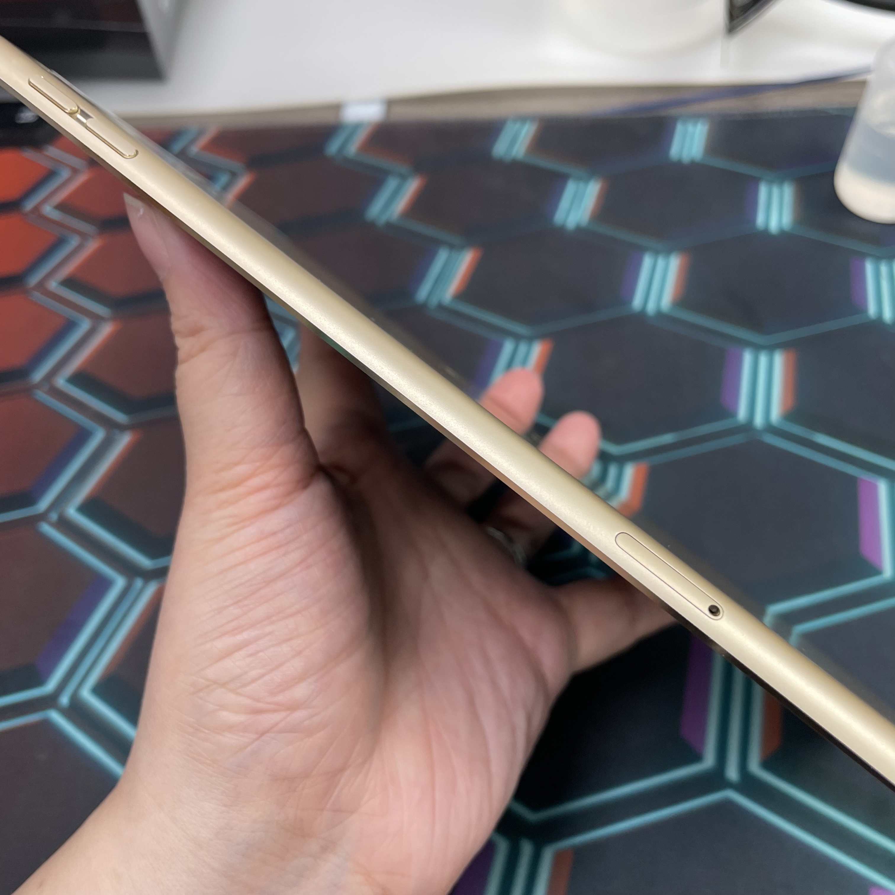 *803293 iPad mini 4 完美機 64Gb 插卡版 金色 gold