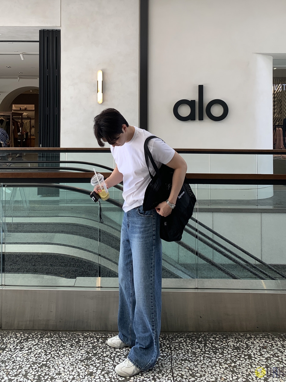 【100%保證韓國直送】夏季機能涼感爽滑面料修身比例半短版寬鬆短袖 Tee 👕 [10 color] RL114907