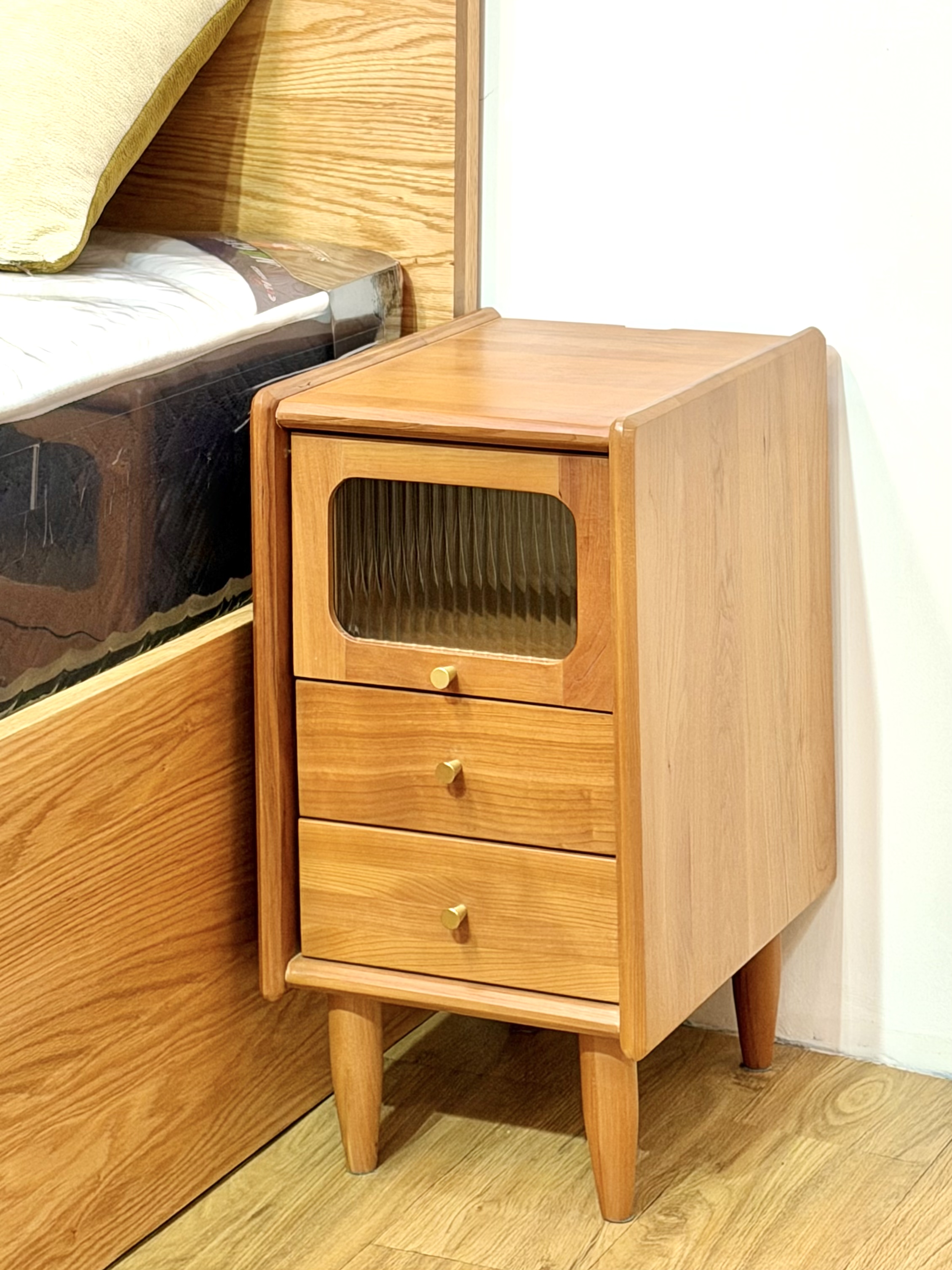 #陳列品清貨 ELLEN Bedside 