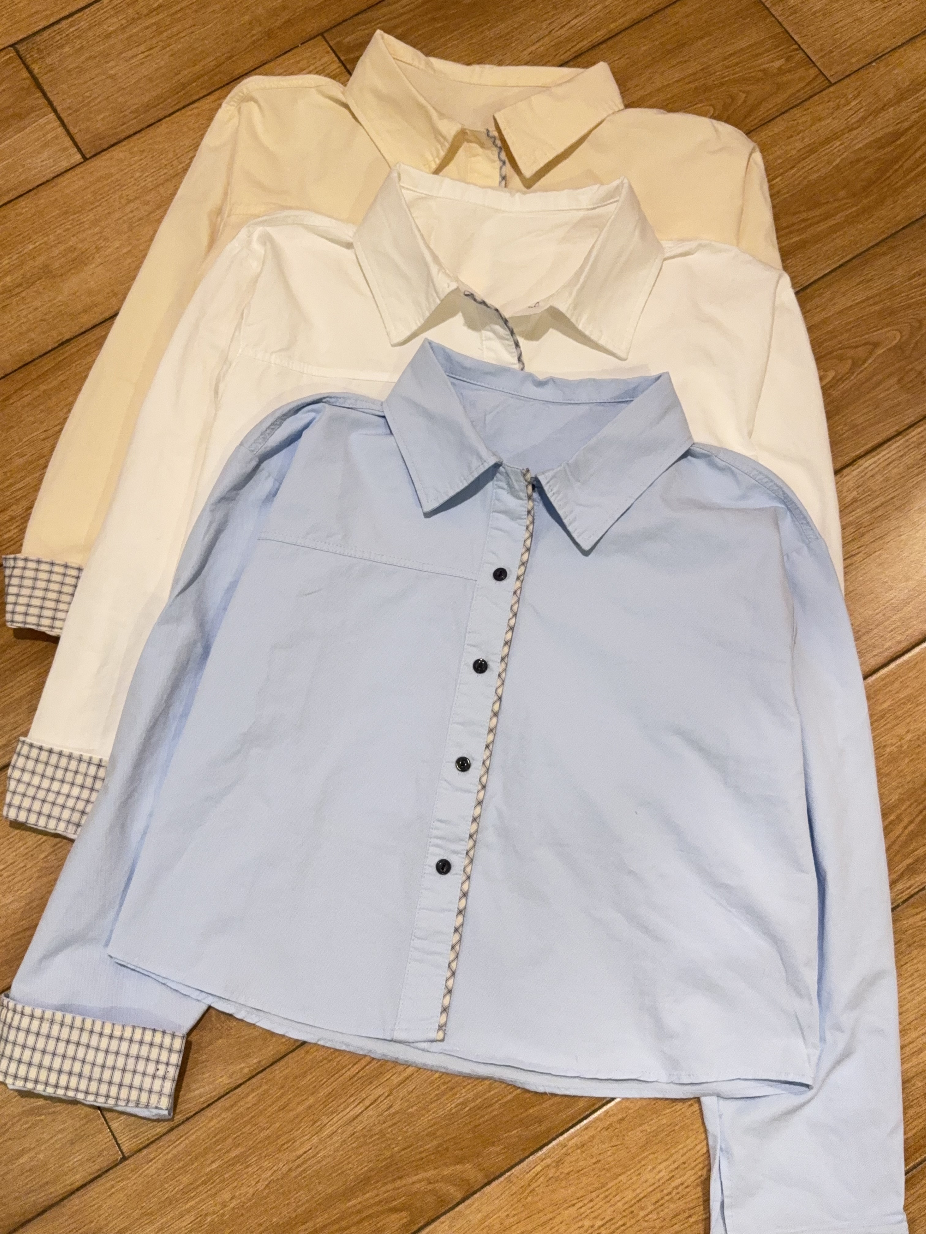 翻领格纹拼接短版长袖衬衣R3000