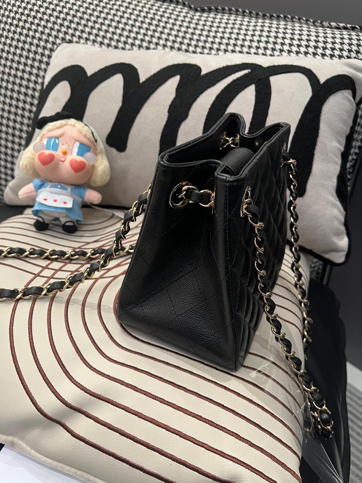 全新 Chanel mini bucket bag黑色荔枝牛皮金扣 100%Authentic ,全新貨品 ✅收據副本✅晶片✅塵袋✅box