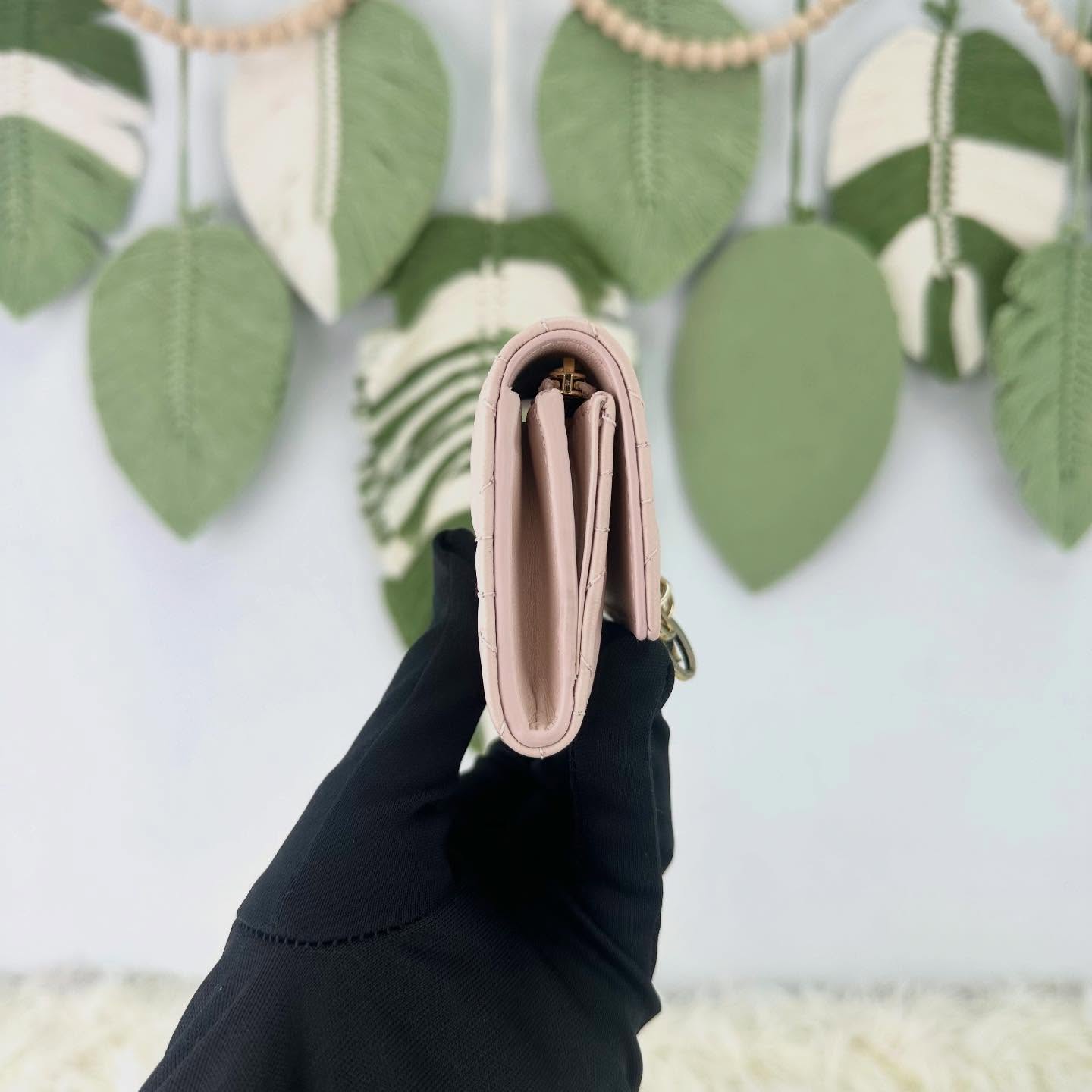 閑置品🌟Glycine 粉色羊皮金扣 卡片包 2025年全套有盒🩷