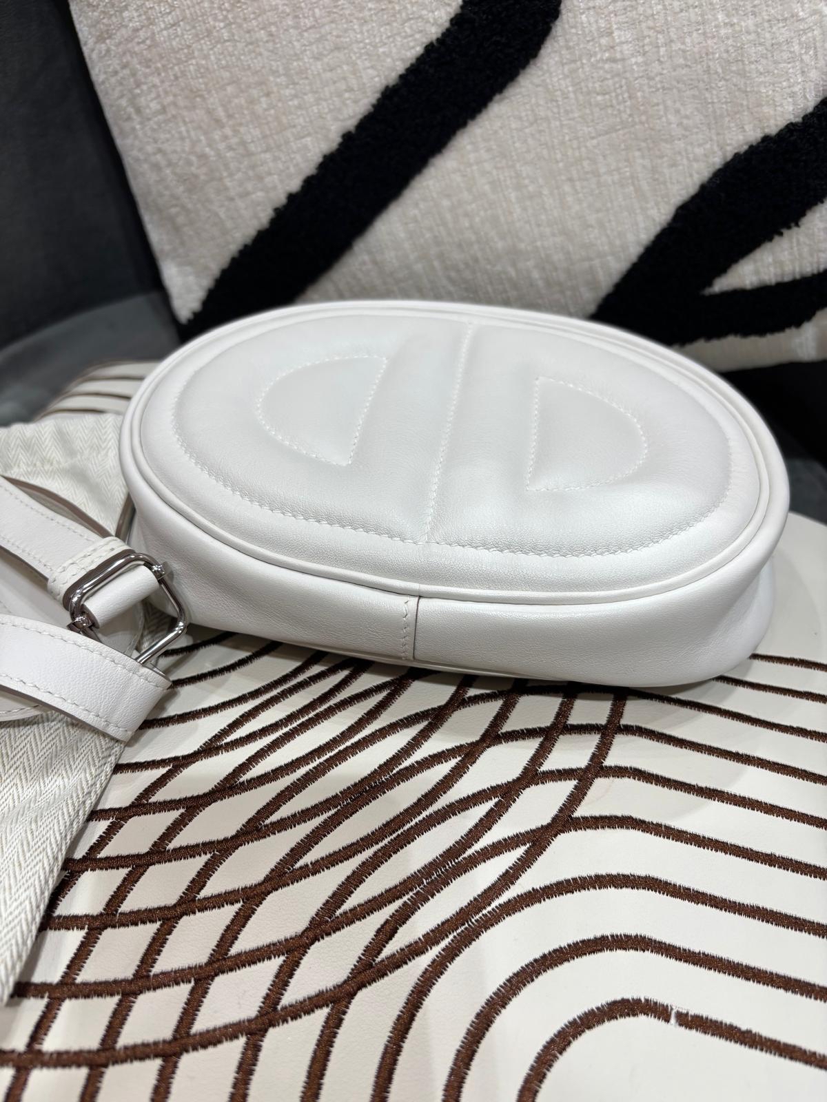Hermes in the loop belt bag STAMP B  100%Authentic,98%new ✅dust bag 