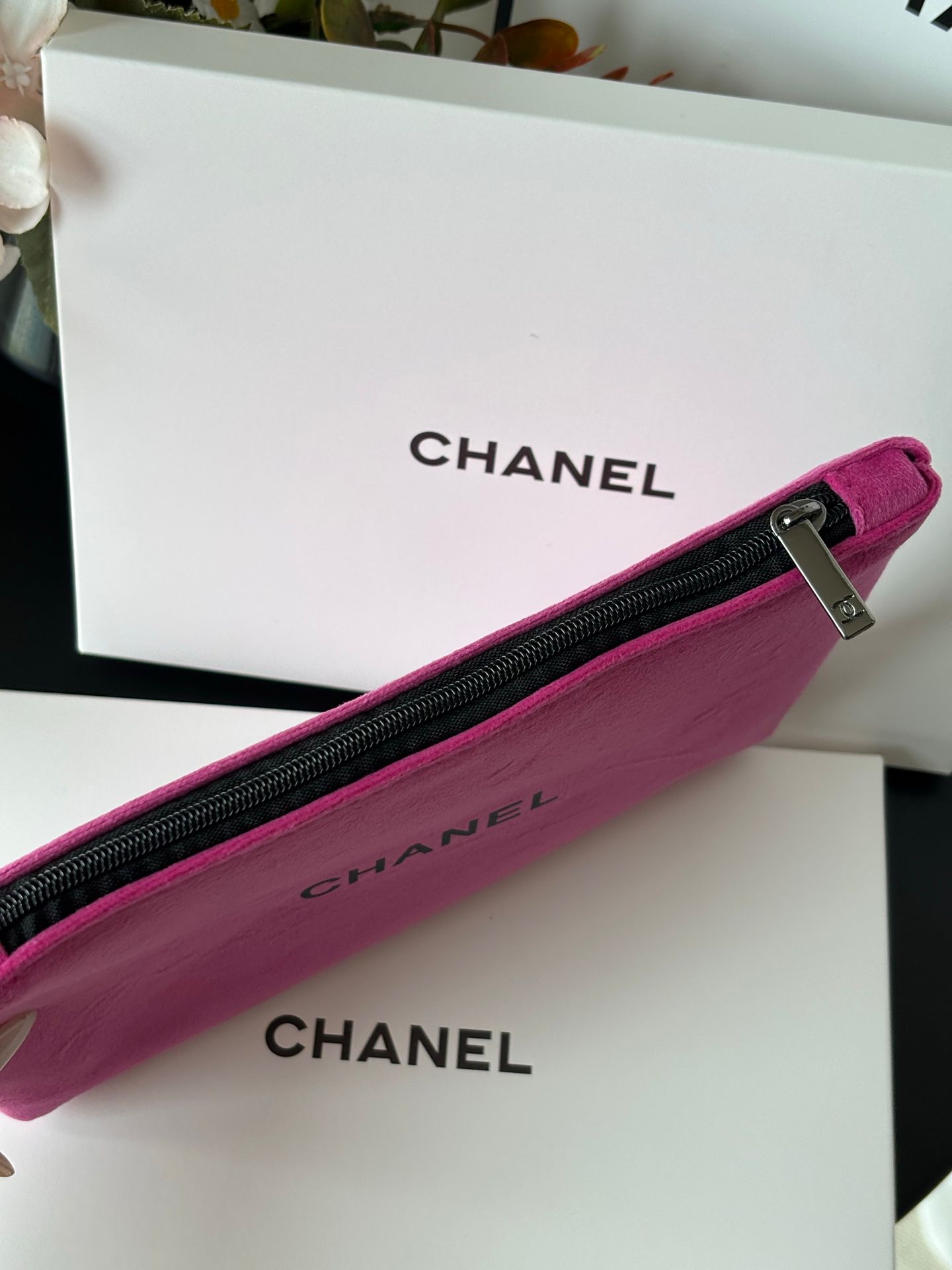 CHANEL 粉紅色化妝包