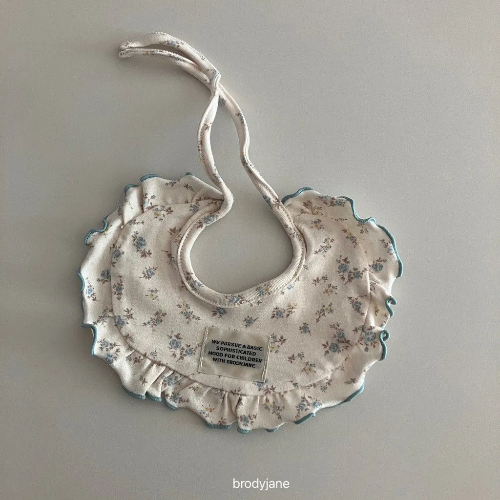 🇰🇷Brodyjane bonnet/bib/socks