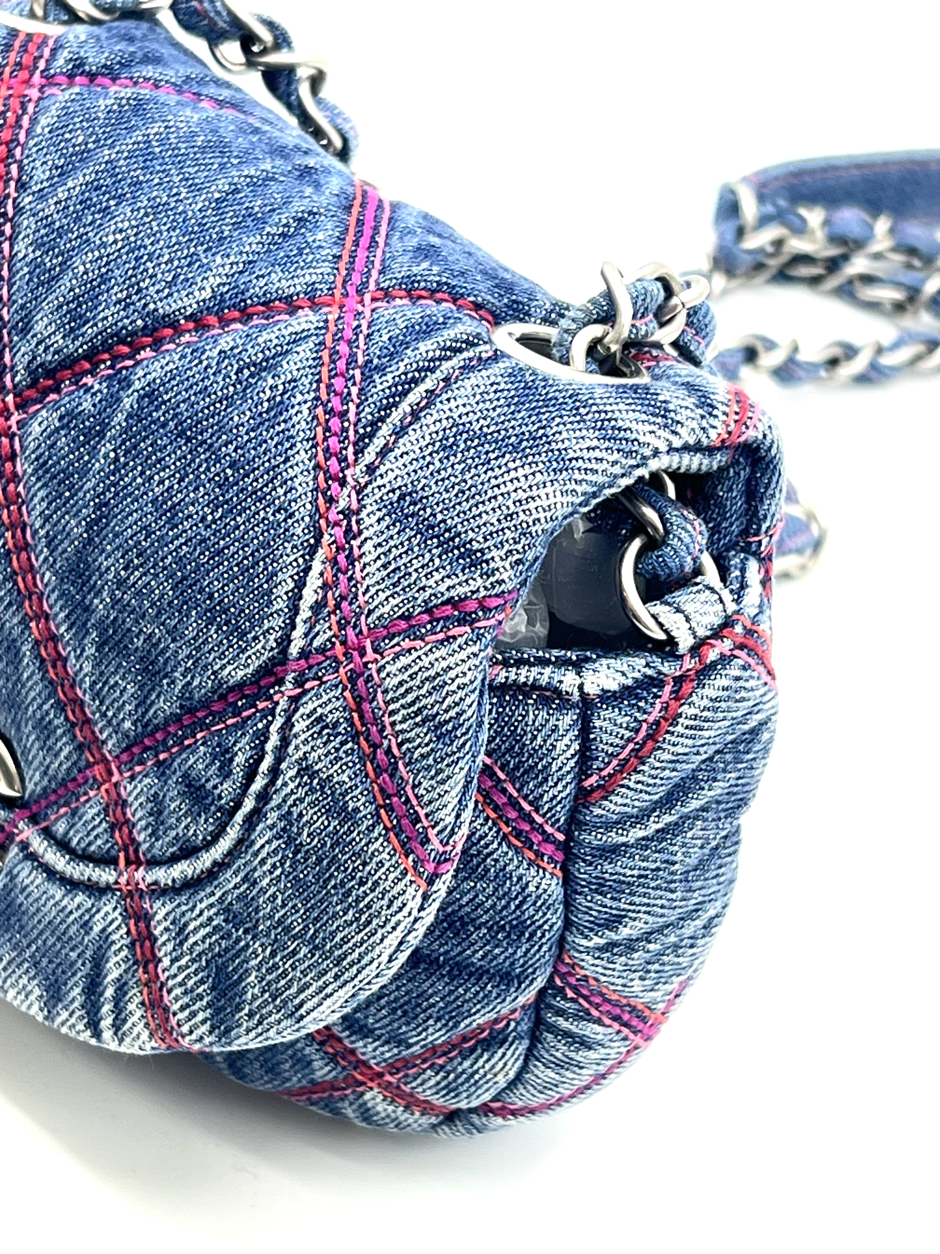 Pre-Owned CHANEL Coco Beach / Product Code: 26042110