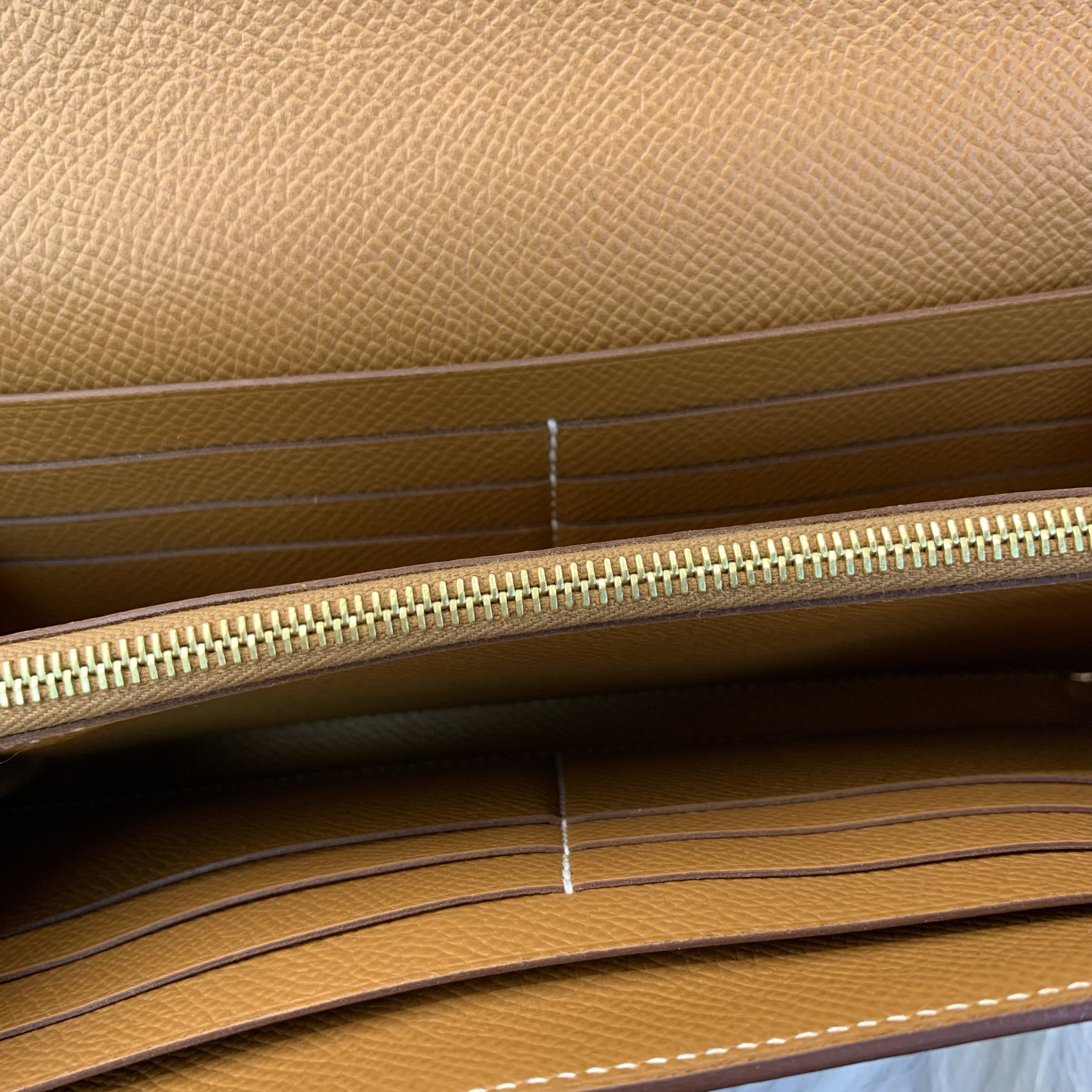 Kelly Wallet 金扣款 大氣新年必備🌟