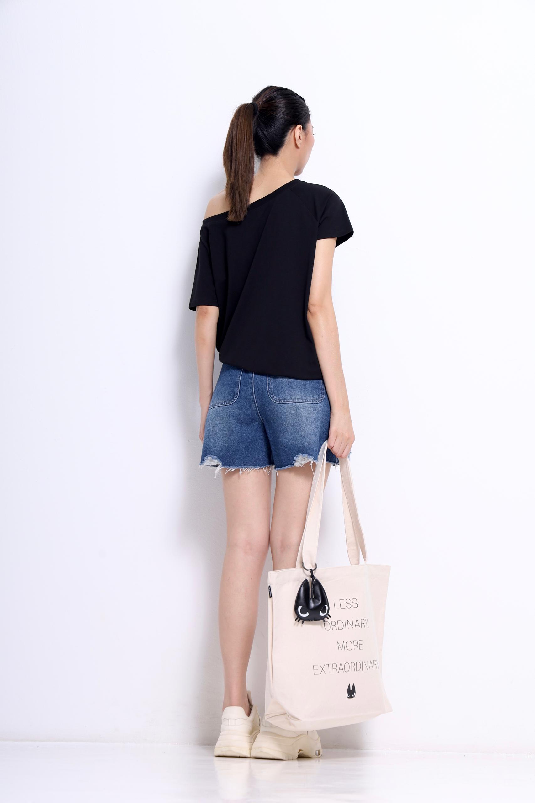 CP1636 Edge Muse Distressed Denim Shorts