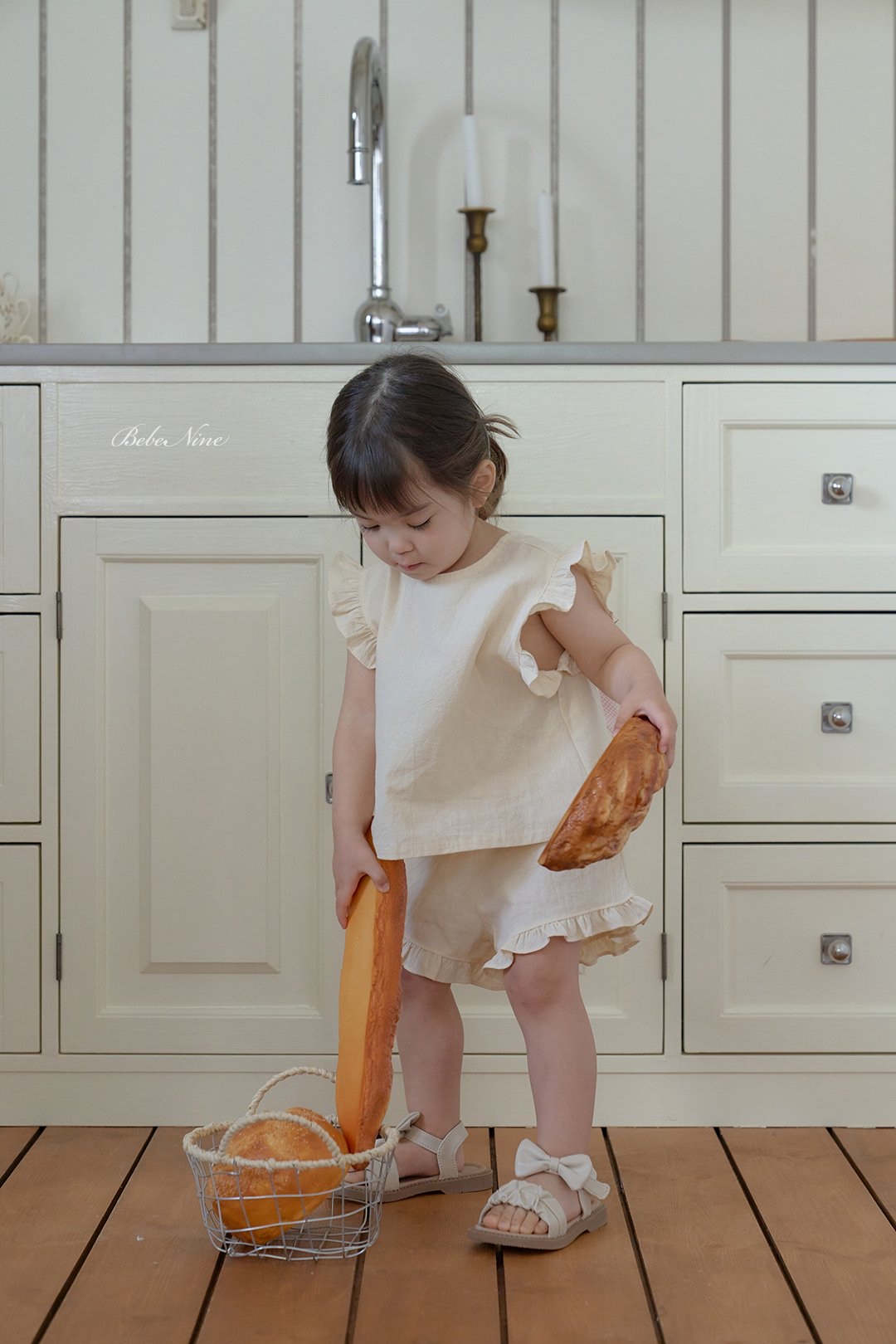 ☀️預訂 韓國直送☀️🇰🇷Bebenine三色後背緞帶荷葉邊袖格紋上下套裝