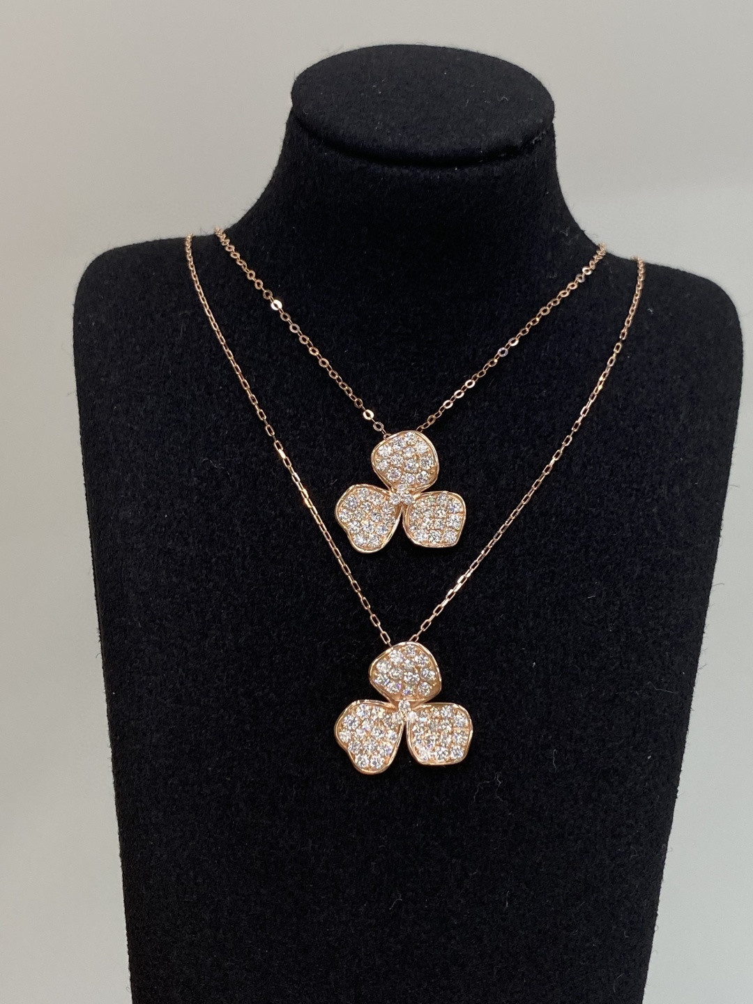 18K Diamond Pendant 