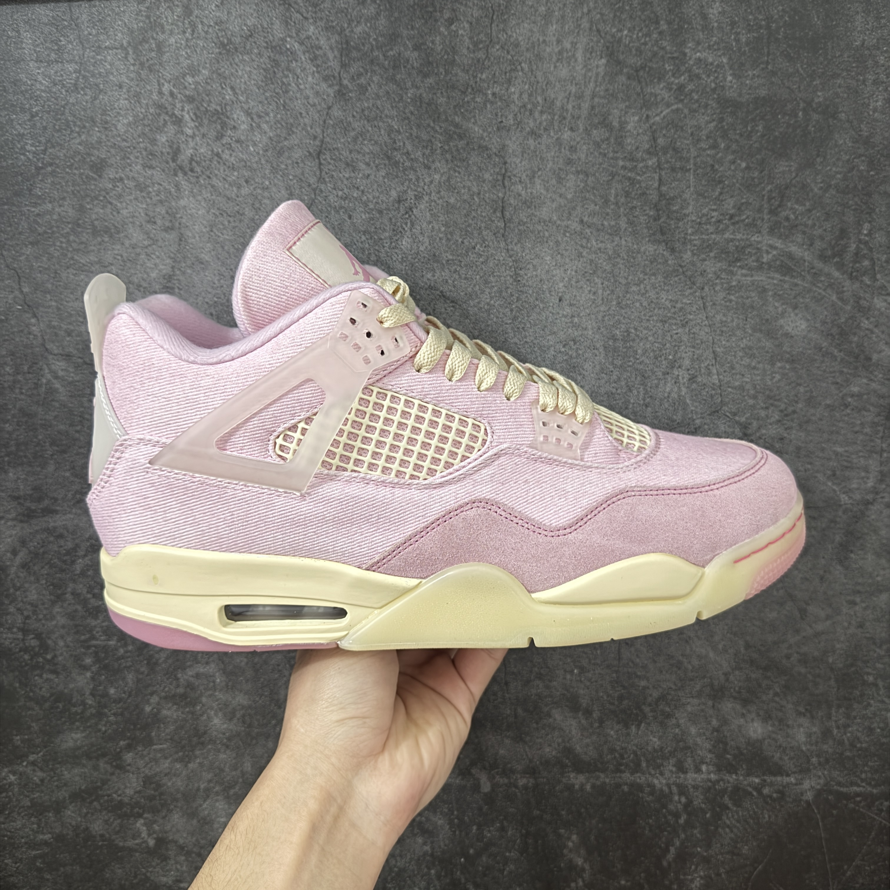 Nike Air Jordan 4 Retro IB6716-600