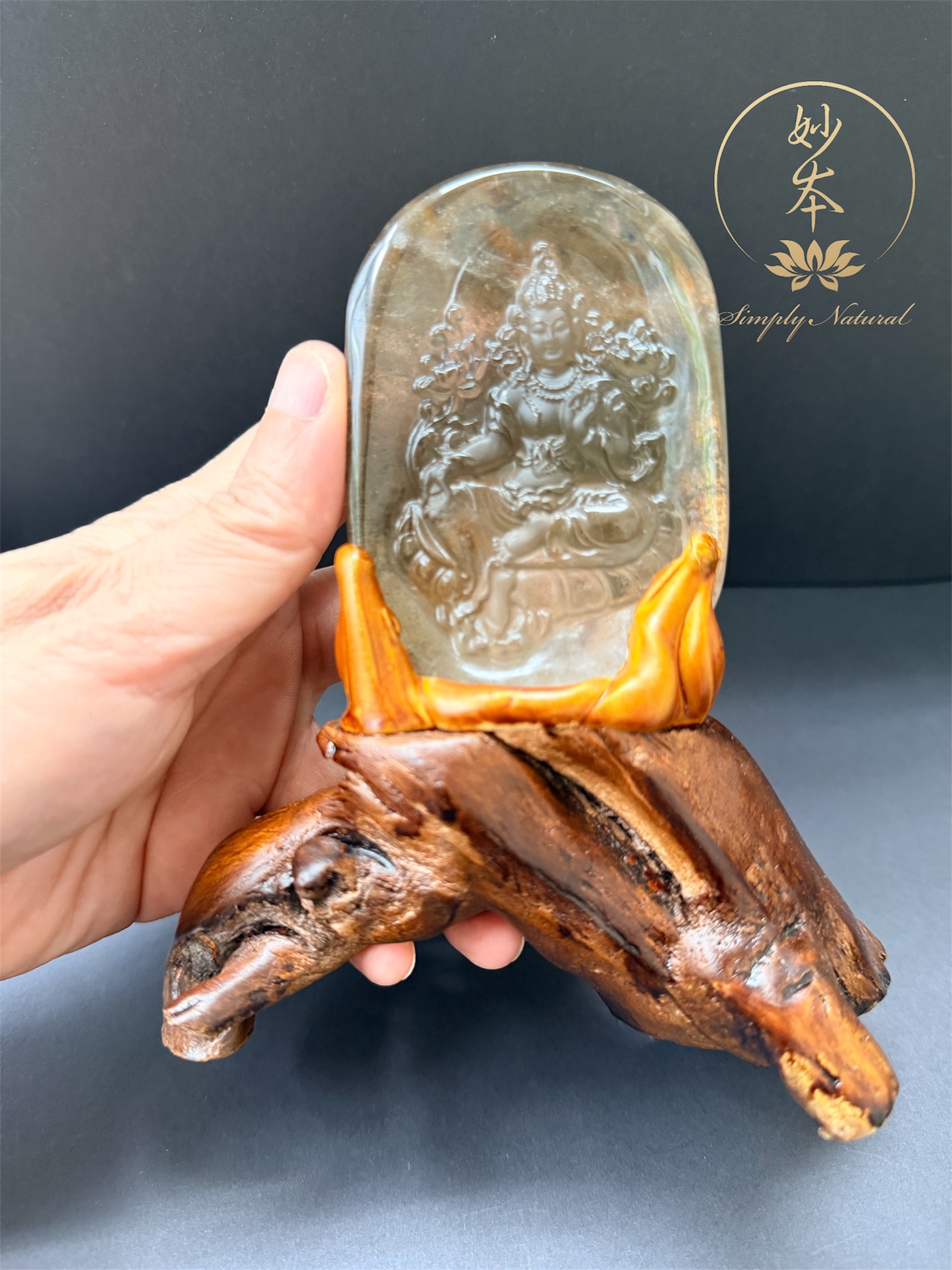 #1 綠度母像雕刻在天然綠幽靈水晶 （已加持）全高14cm
