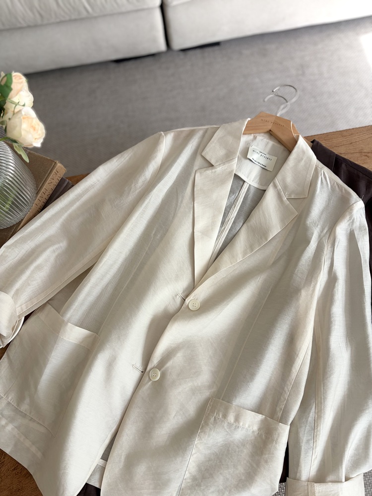 The Fine Silky Blazer (Ivory)
