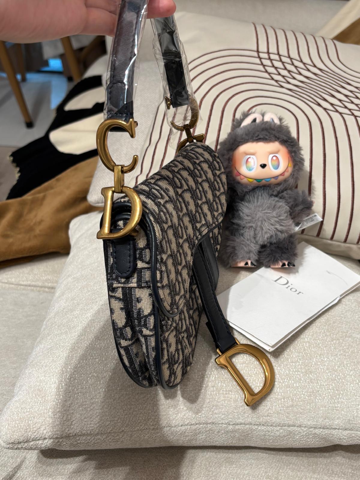 Dior saddle mini Shoulder bag 100%Authentic,95%new ✅收據✅ certificate ✅dust bag