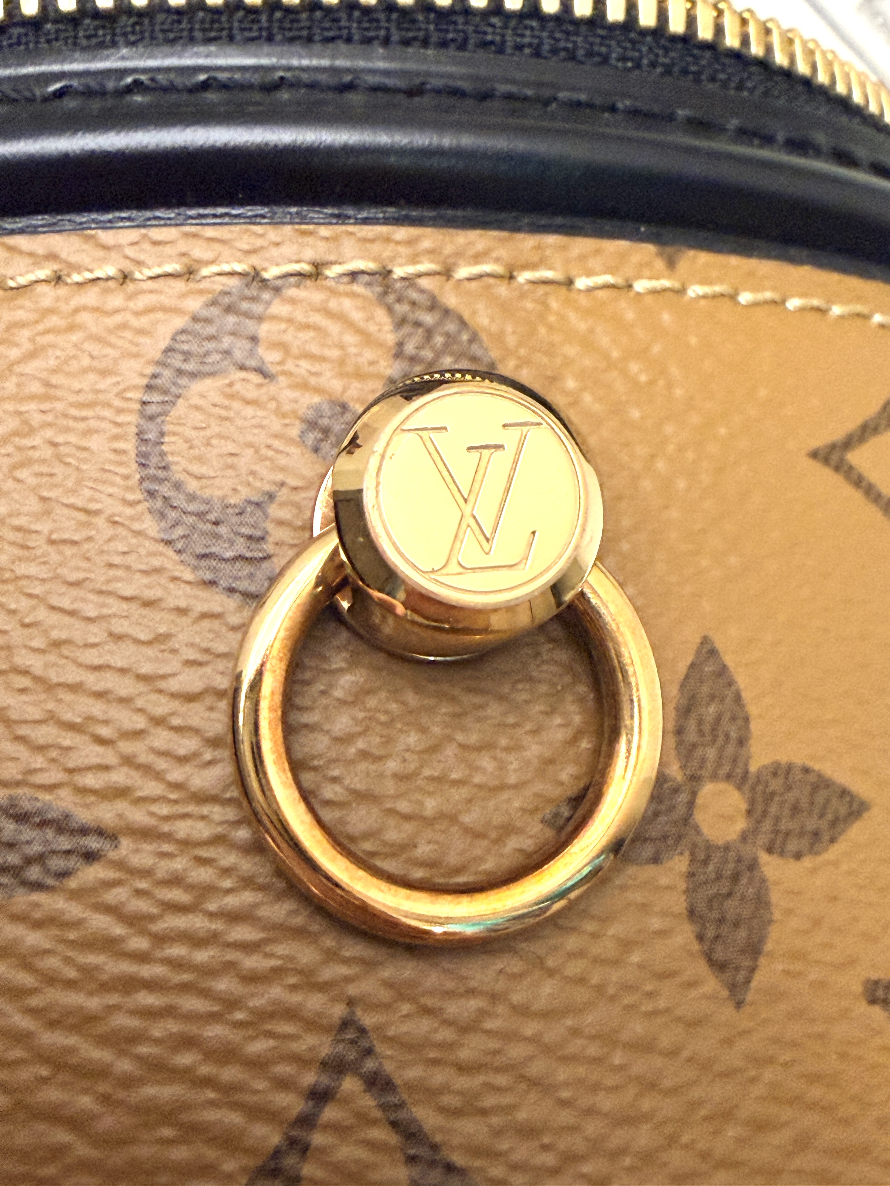 LV Monogram Reverse Canvas Cannes Bag(芯片款 近新閒置未使用）