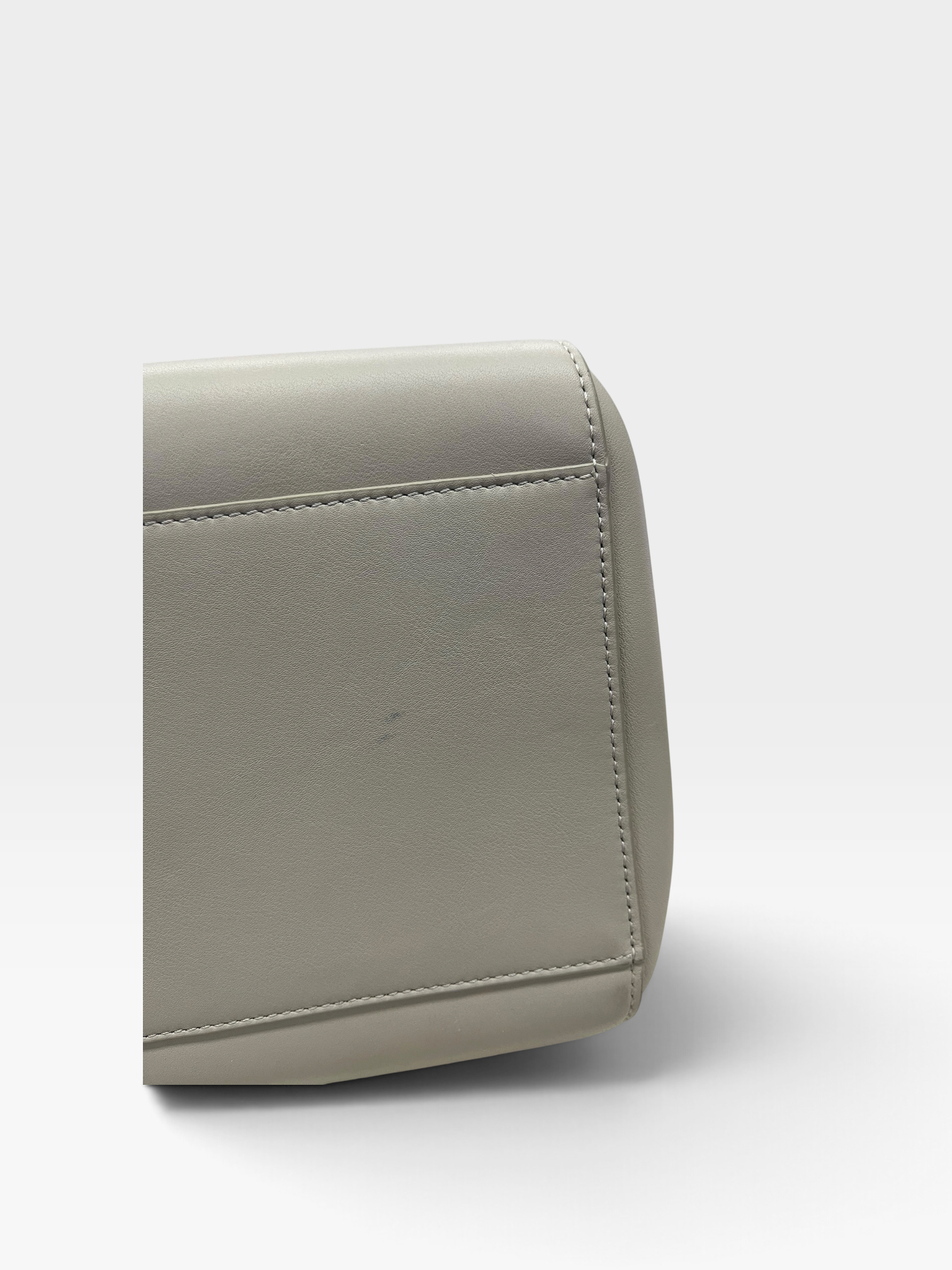 Pre-Owned LOEWE Hammock Nugget / Product Code: 093002