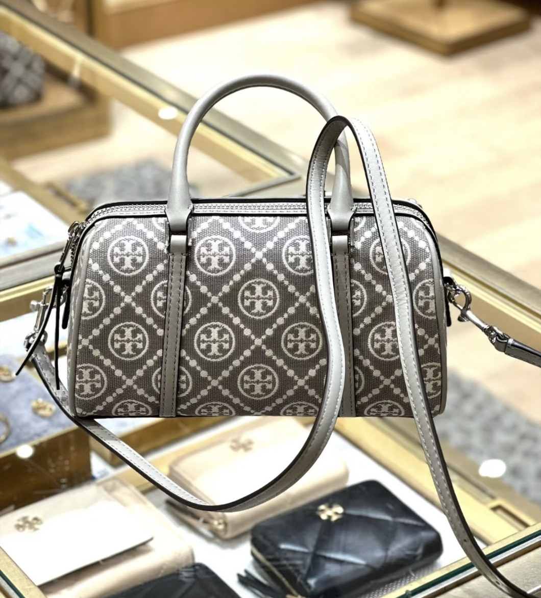 香港現貨-Tory Burch T MONOGRAM UTILITY MINI BARREL BAG