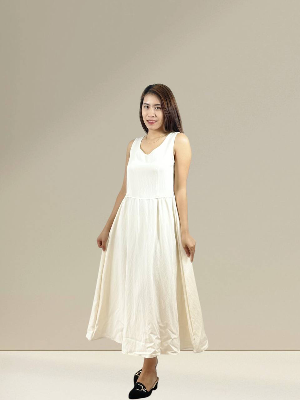 W382 - Sleeveless Dress