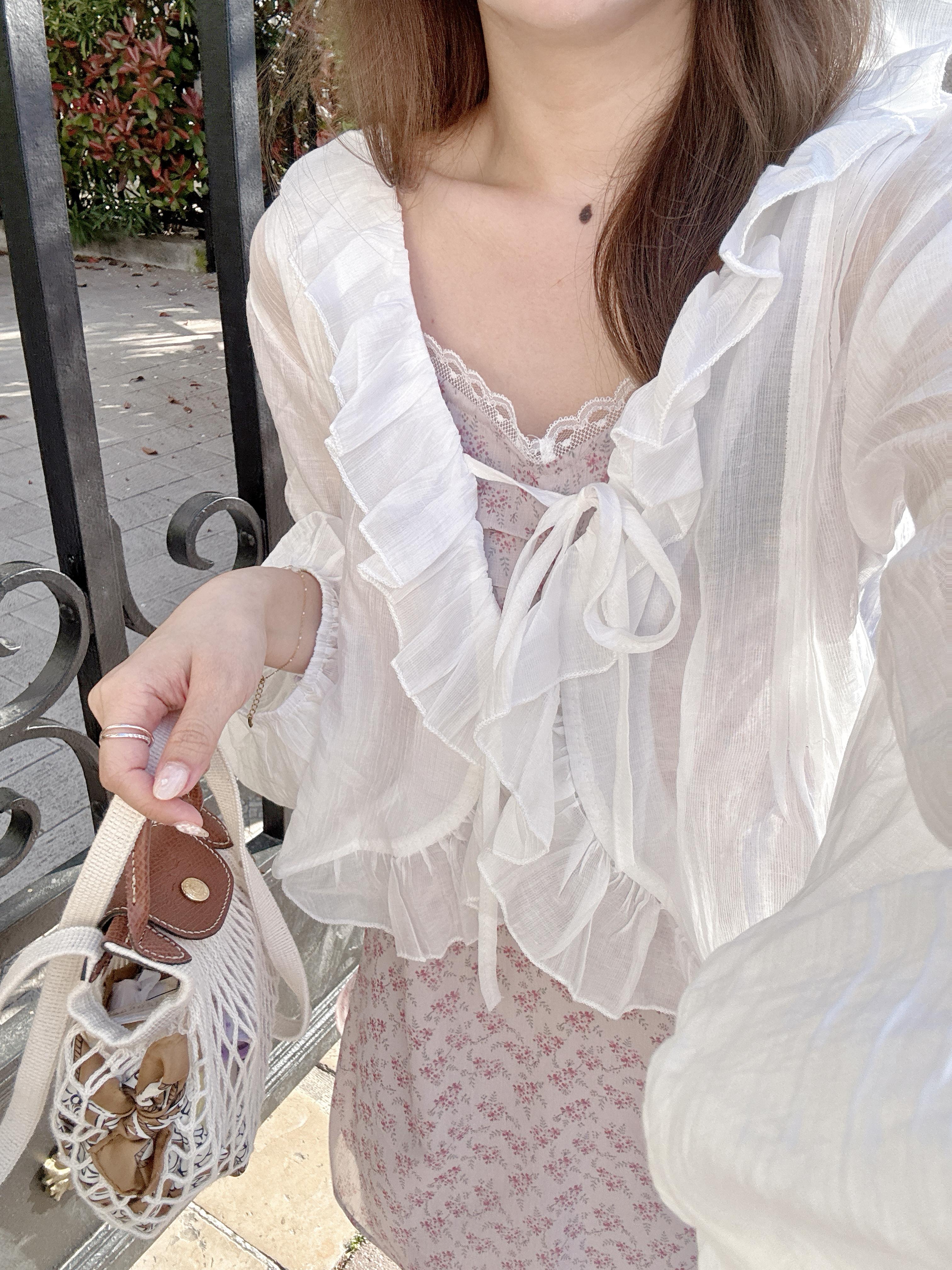 【優雅款式】白色荷葉邊抽繩上衣