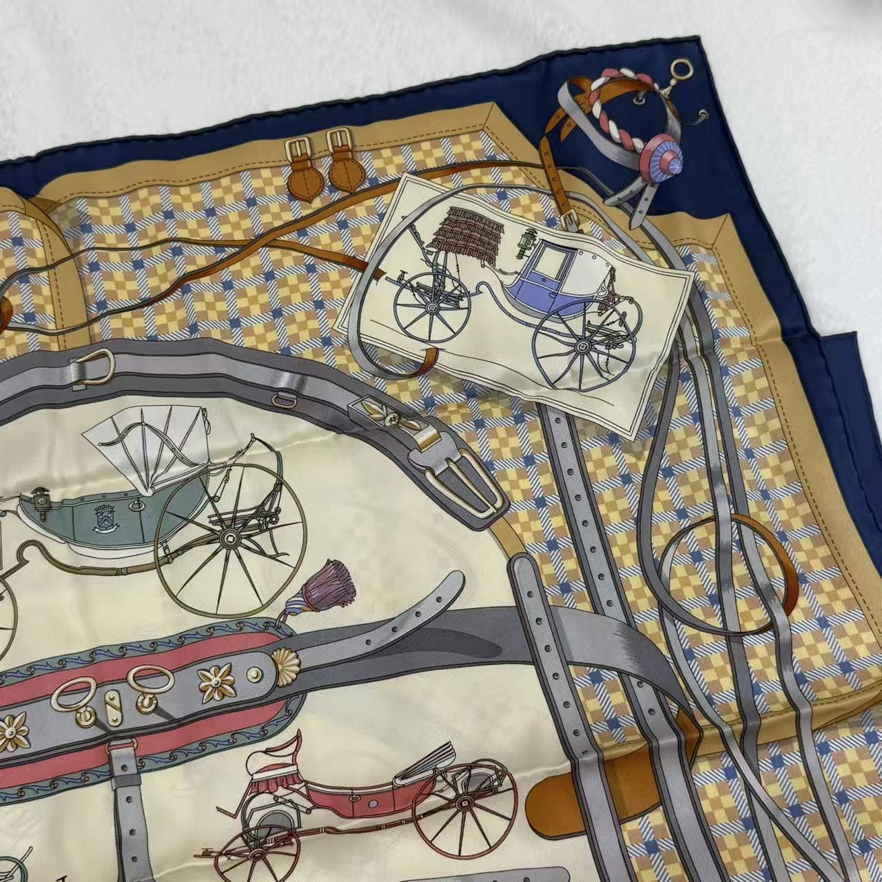 Hermès Les Voitures Nouvelles 70 方巾藍色