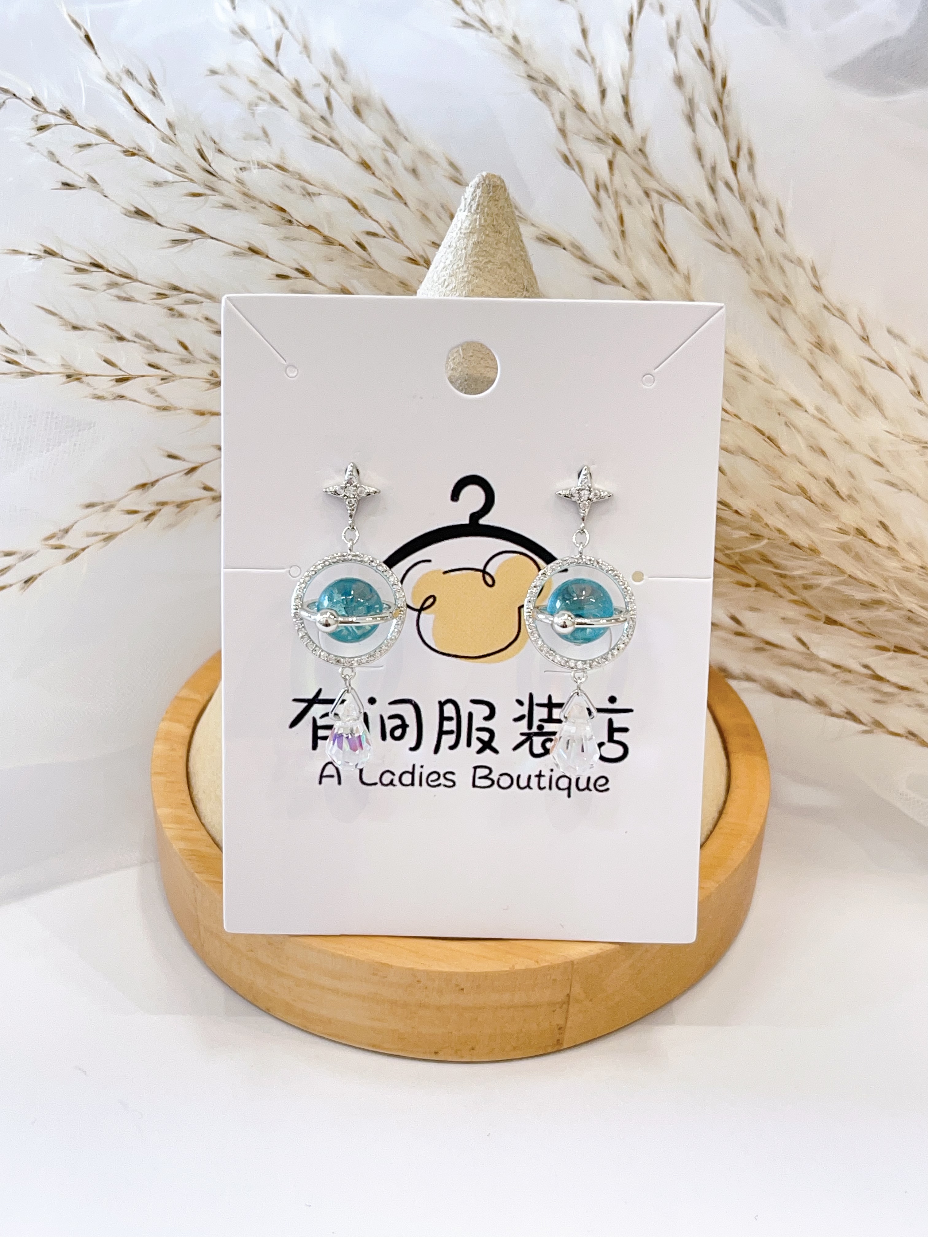 梦幻蓝色系宇宙锆石耳环