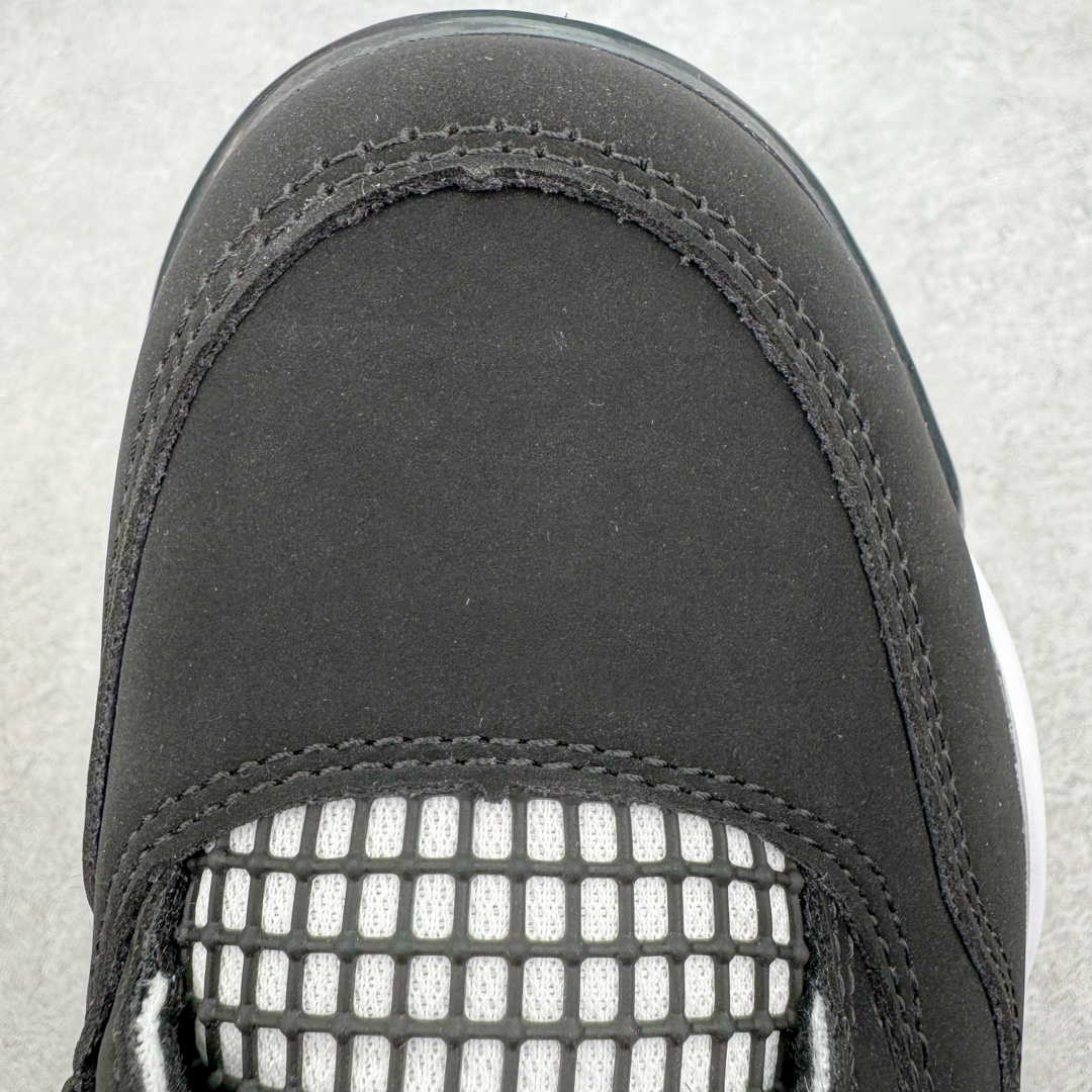 Air Jordan 4 Retro "White Thunder" FQ8138-001