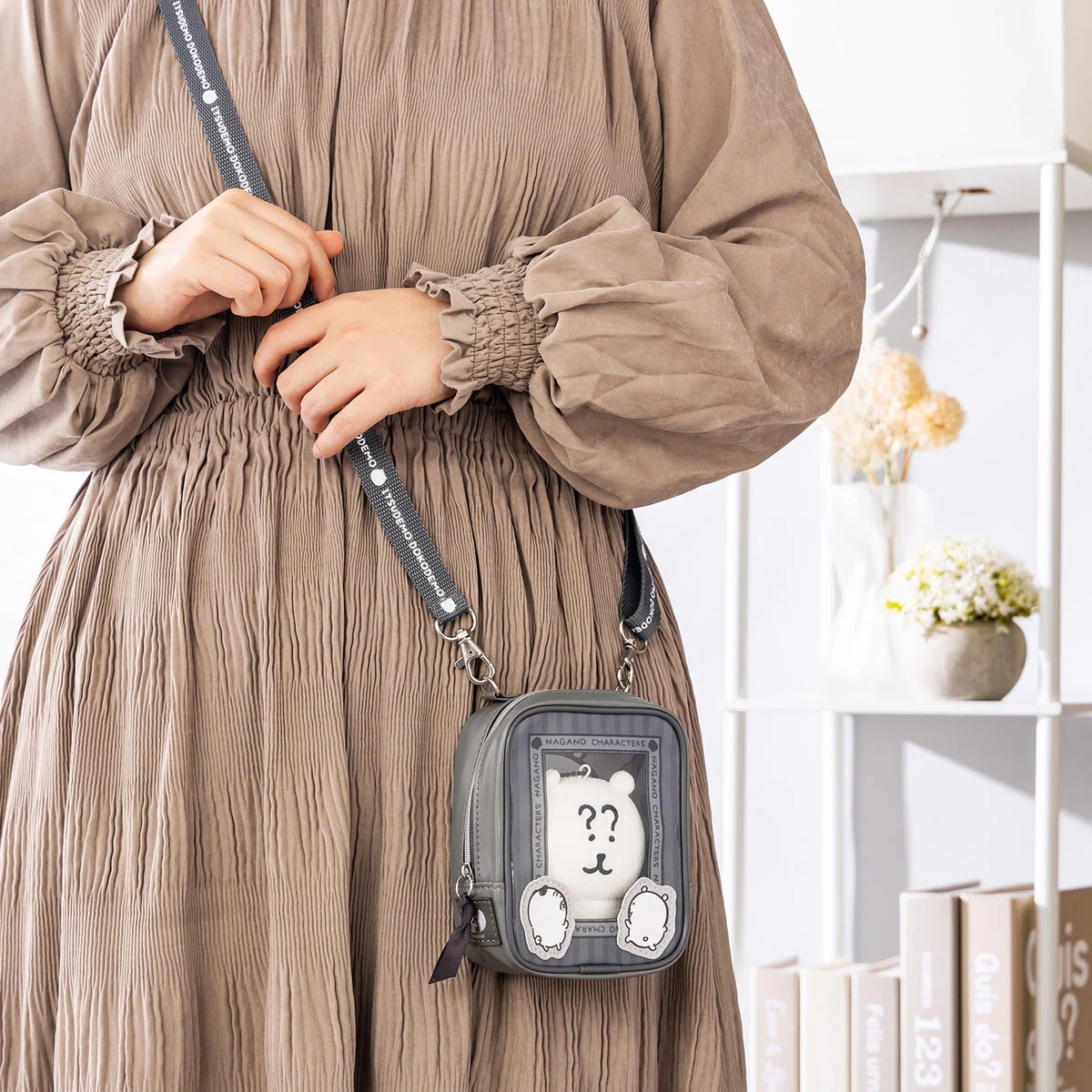 現貨 Nagano Characters Joke Bear 自嘲熊 黑白風斜孭收納包痛袋（可放公仔）