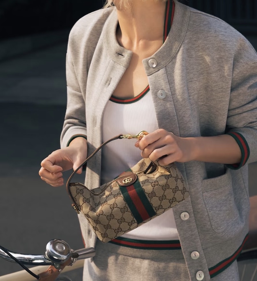 限時優惠✨新款🆕訂貨📮Gucci mini hobo  Size 19x14x9cm