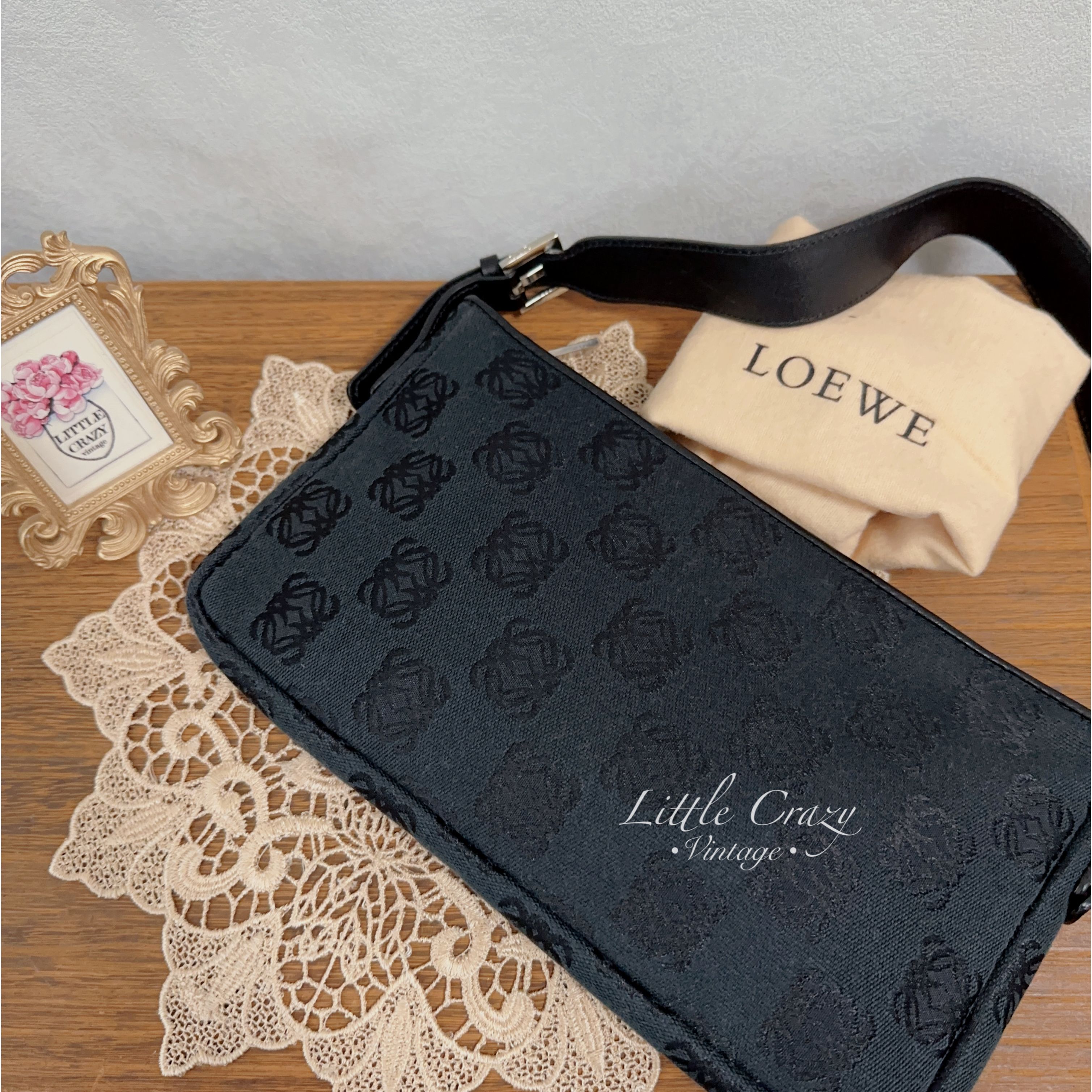 Loewe vintage pochette bag shoulder bag black | Little Crazy Vintage